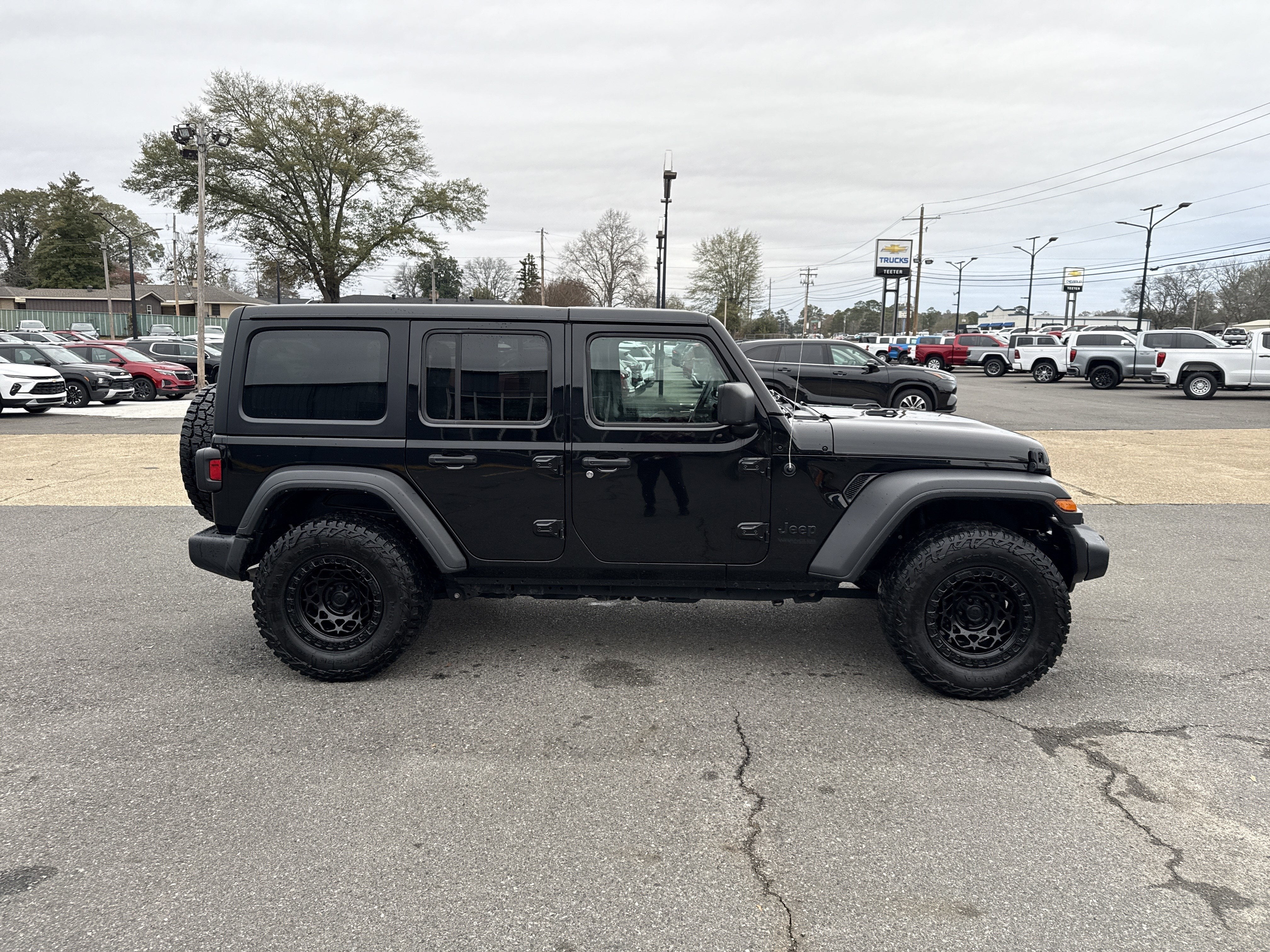 2022 Jeep Wrangler Base