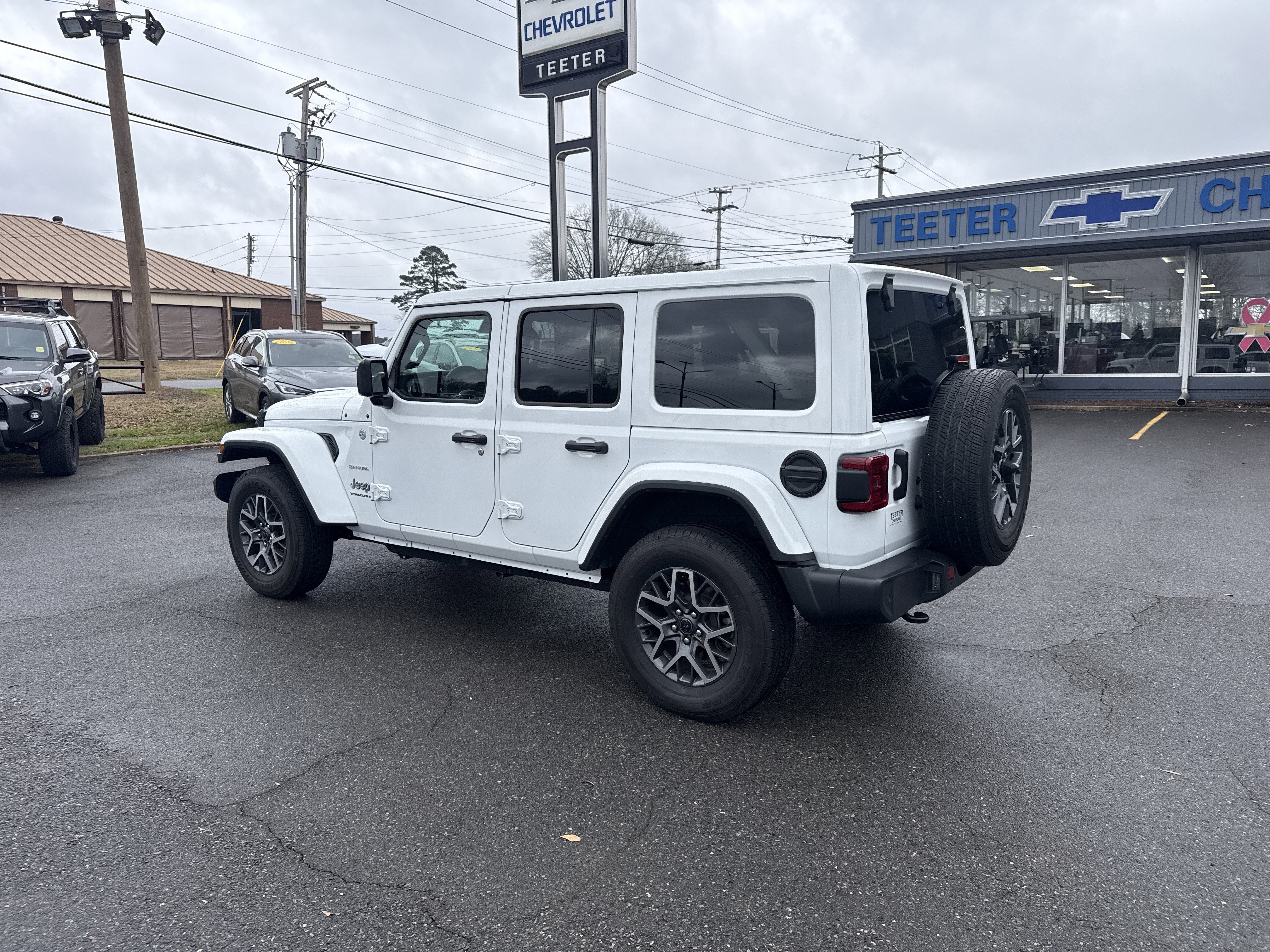 2024 Jeep Wrangler Sahara