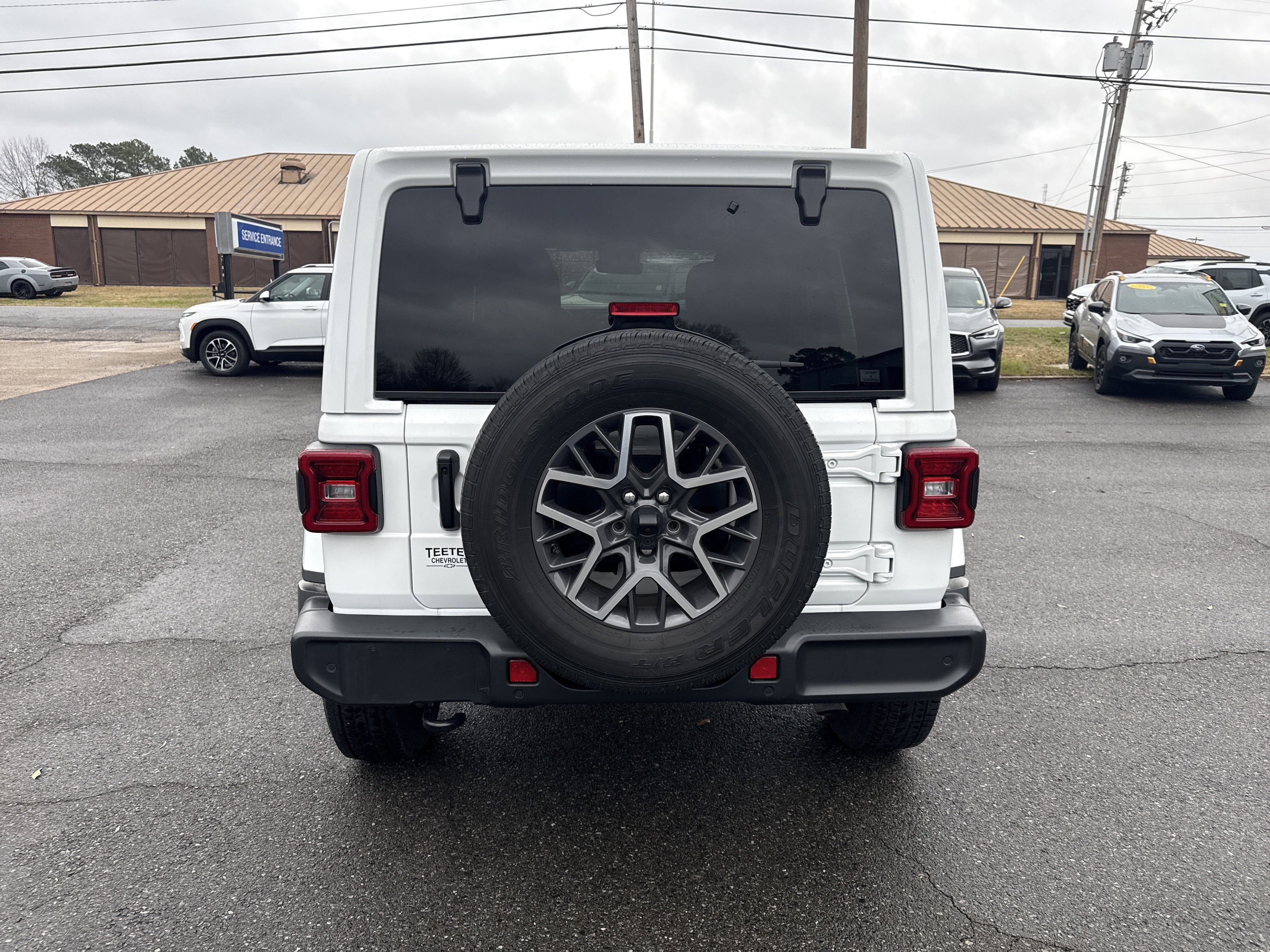 2024 Jeep Wrangler Sahara