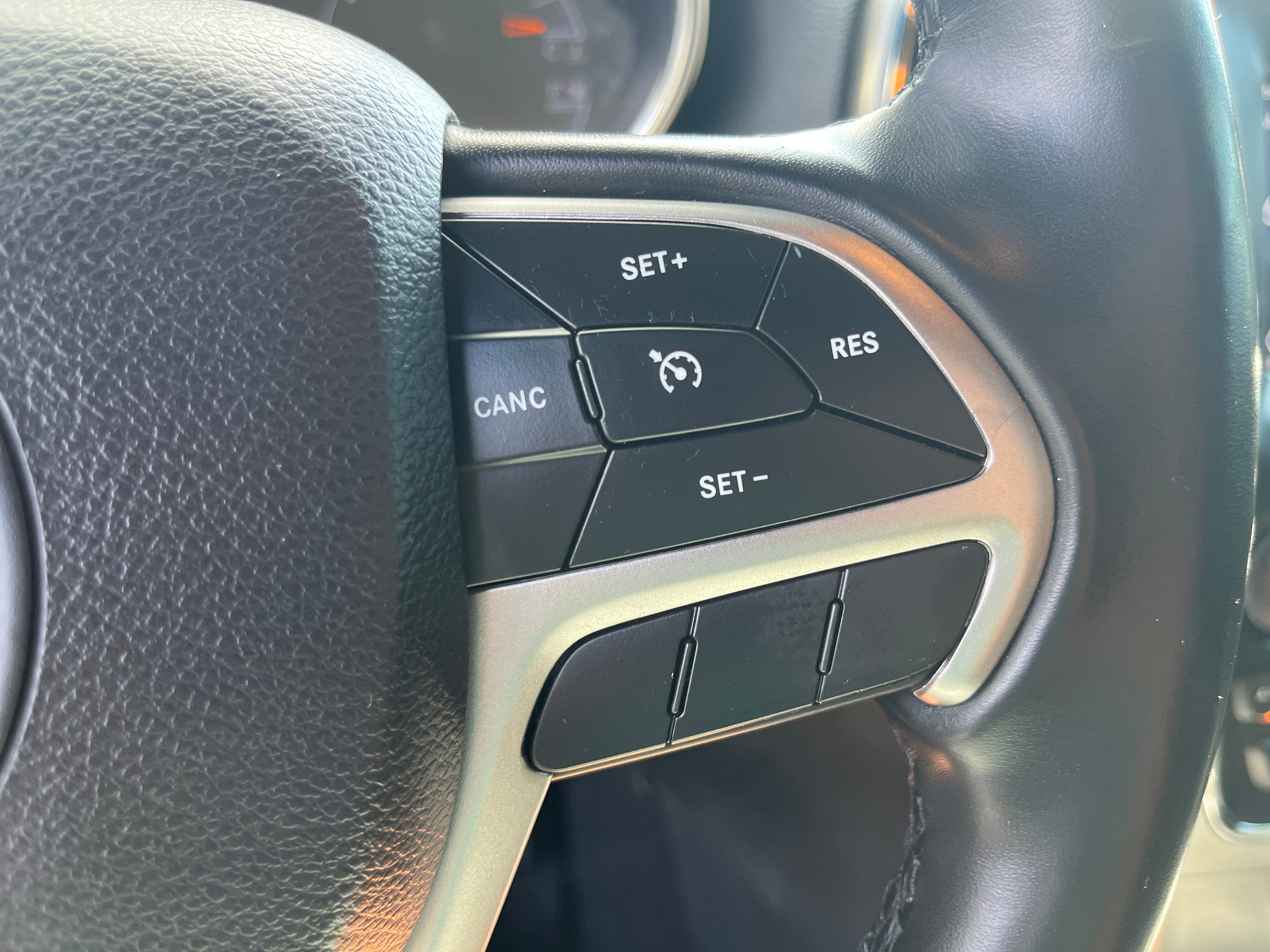 2020 Jeep Grand Cherokee Laredo E