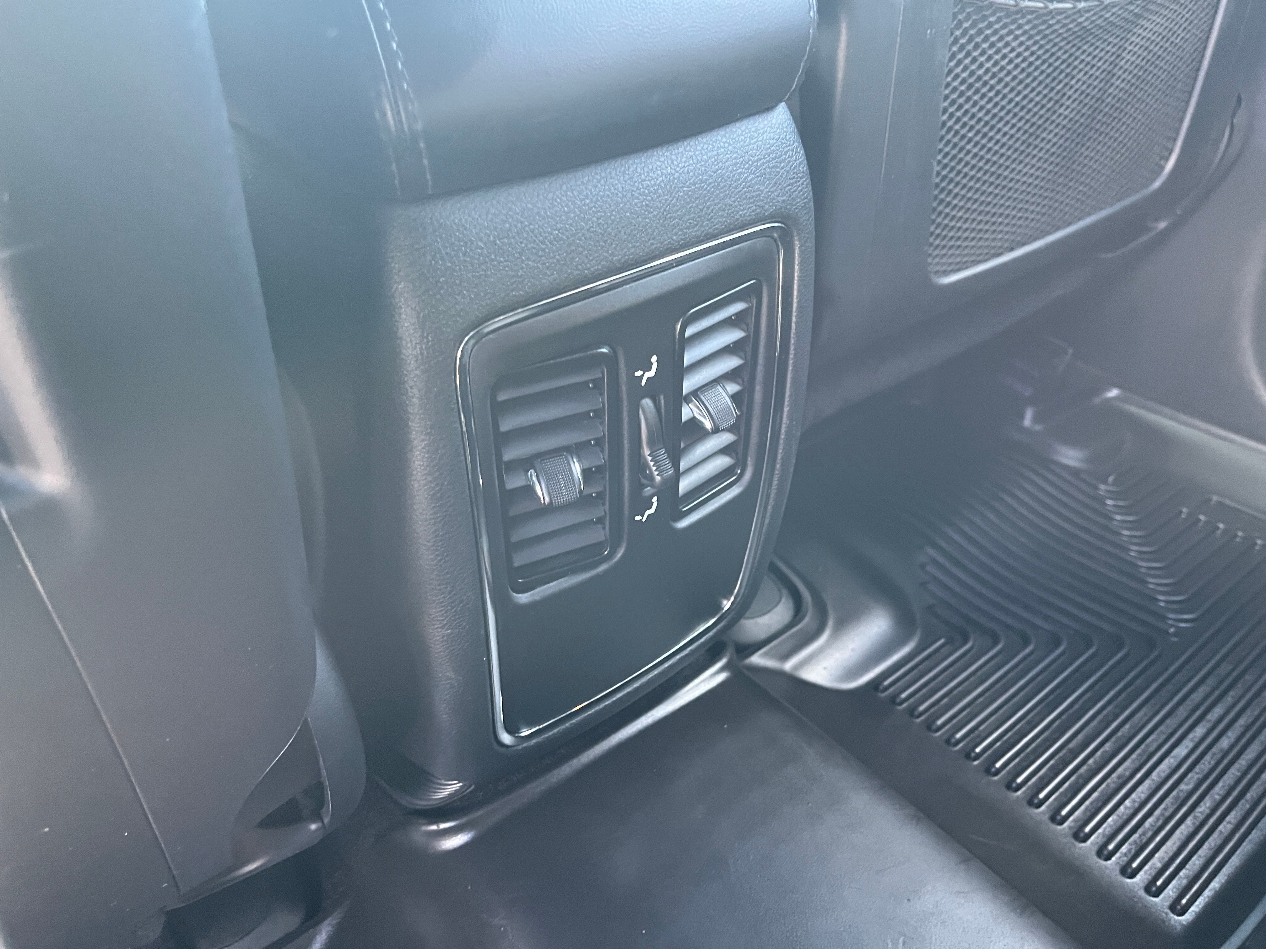 2020 Jeep Grand Cherokee Laredo E