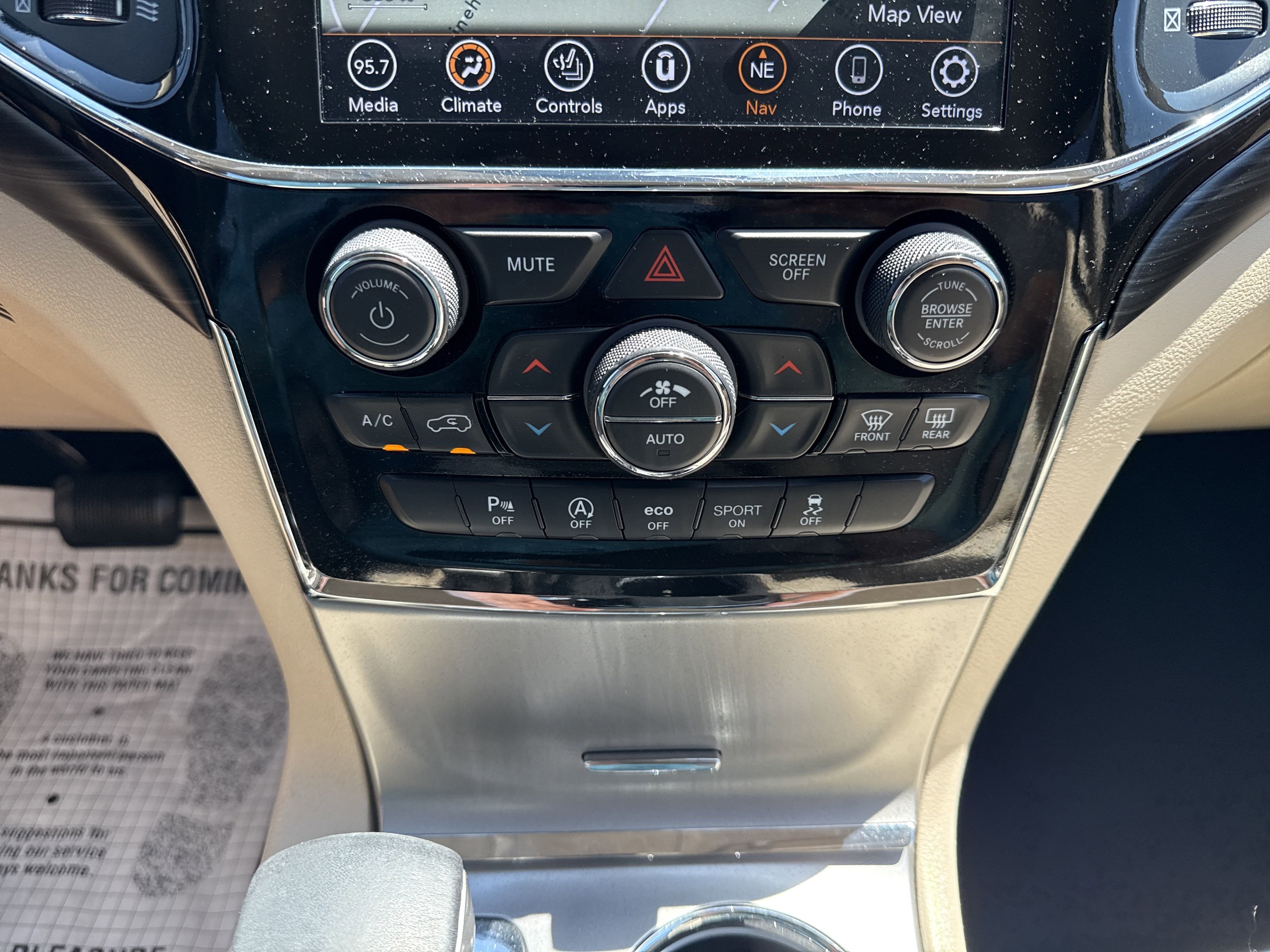 2022 Jeep Grand Cherokee WK Laredo E