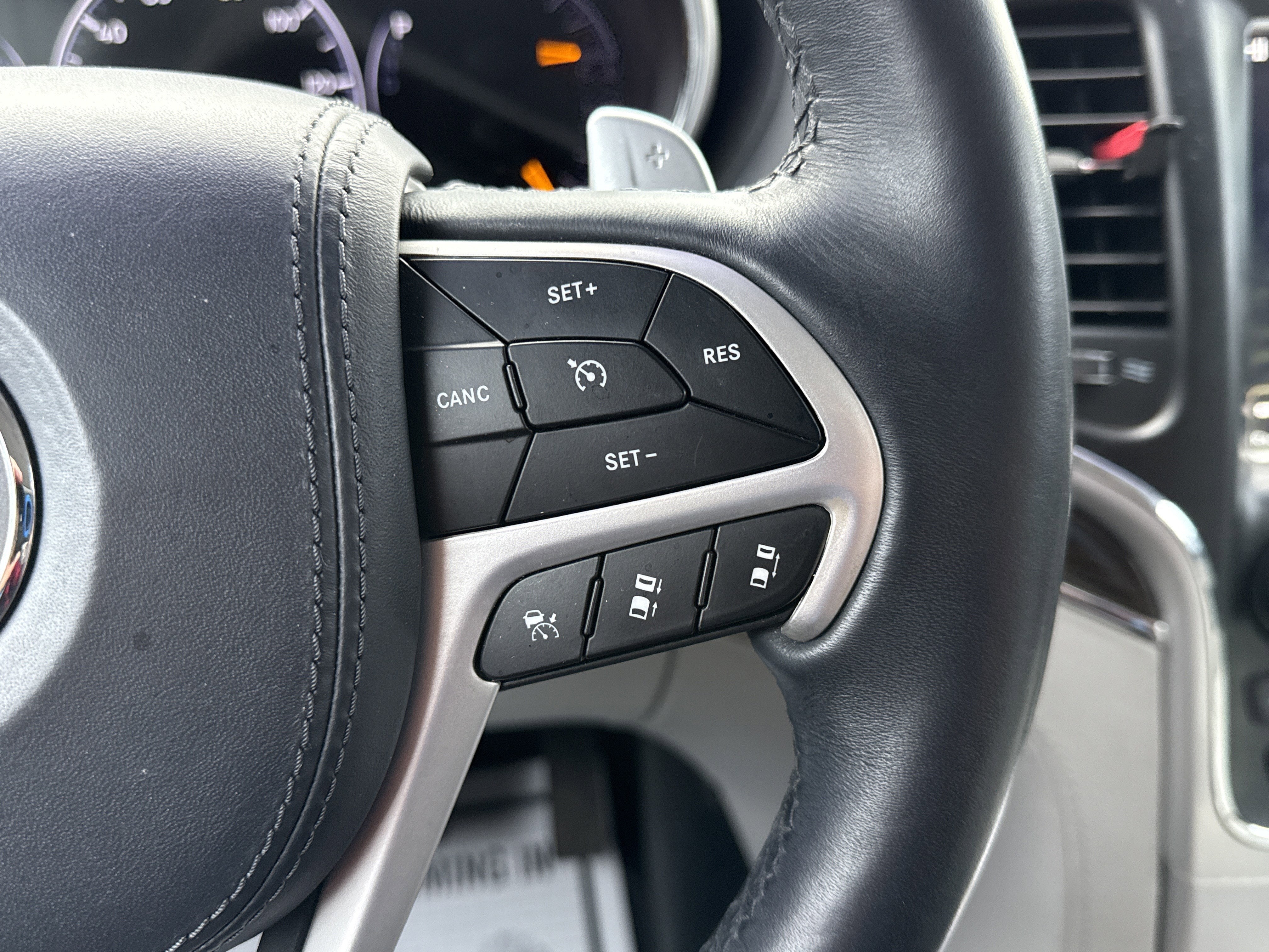 2018 Jeep Grand Cherokee Summit