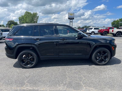 2023 Jeep Grand Cherokee Altitude