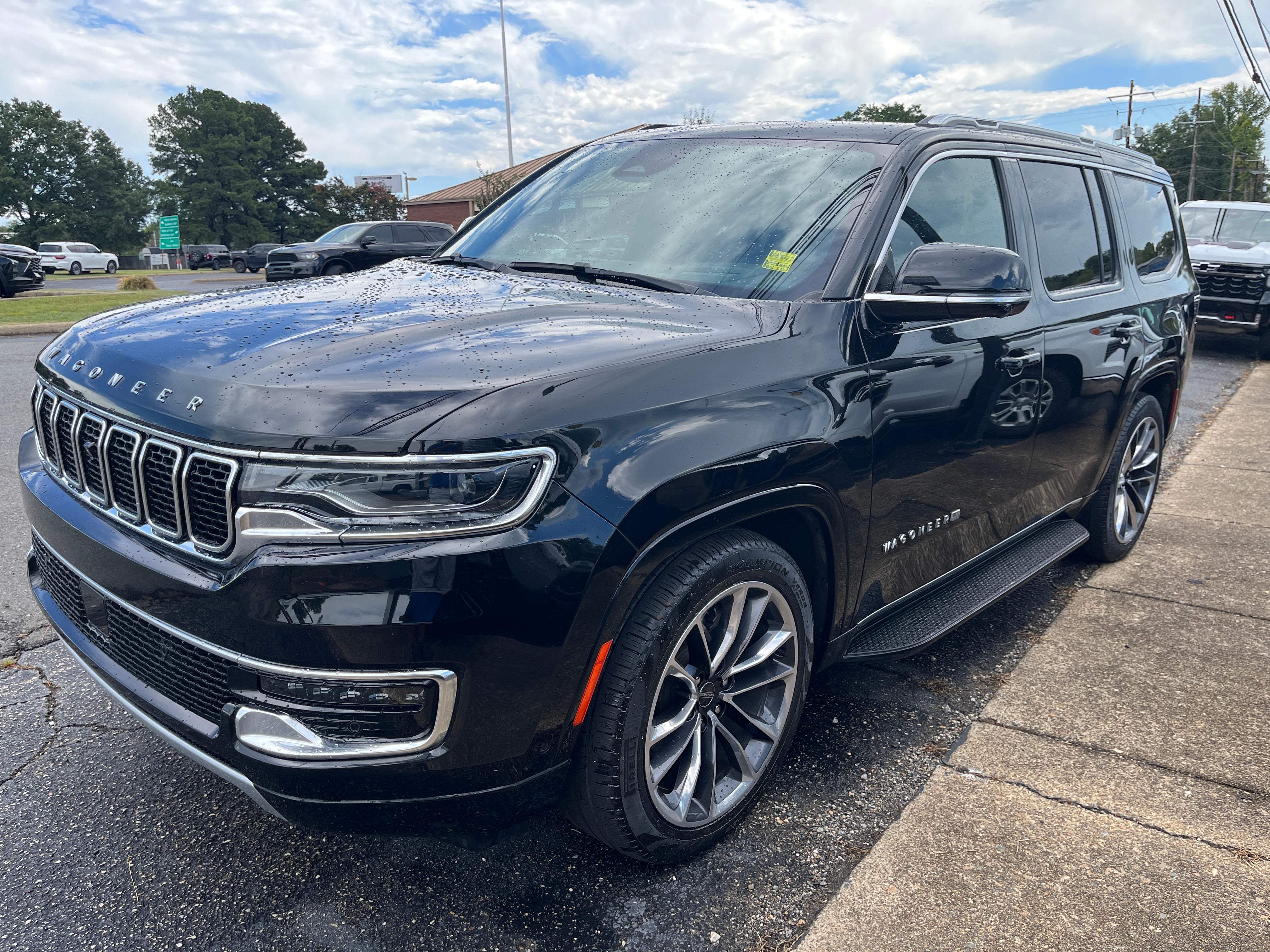 2023 Jeep Wagoneer Series II