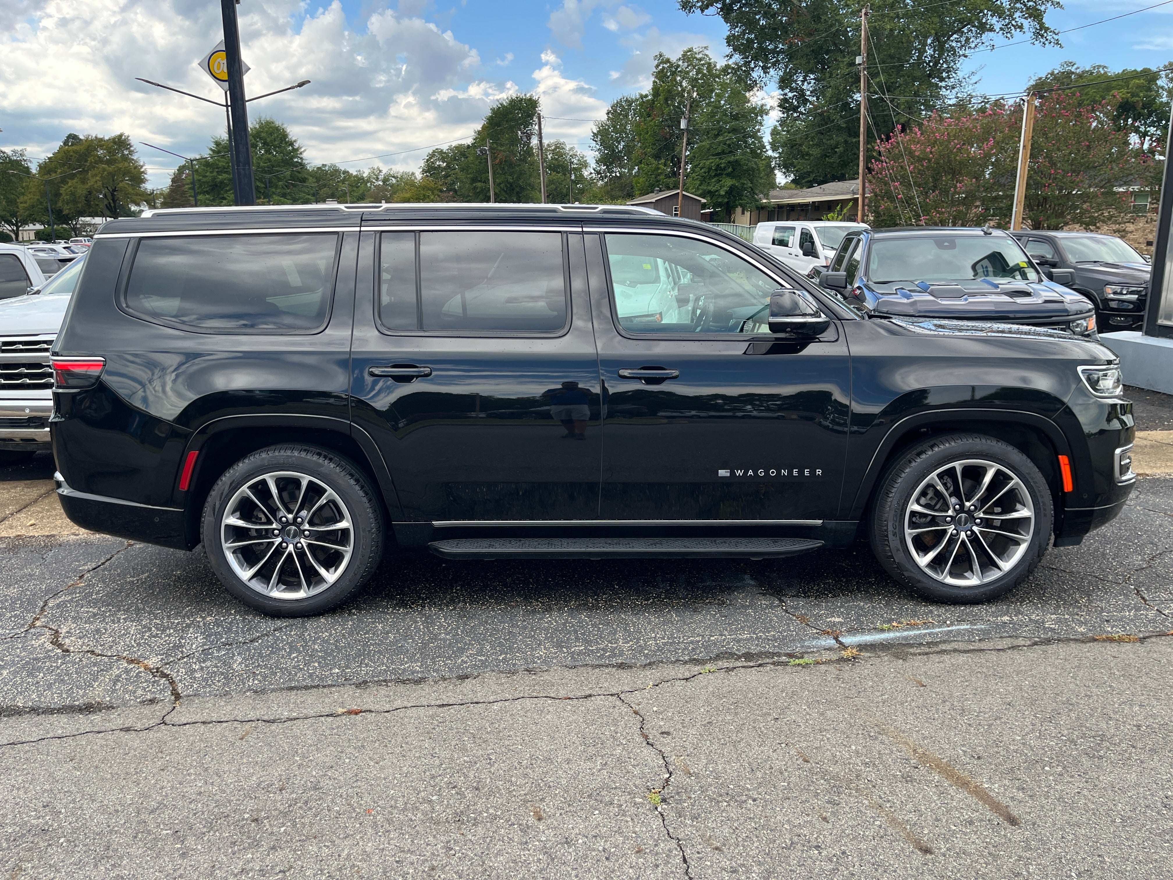2023 Jeep Wagoneer Series II