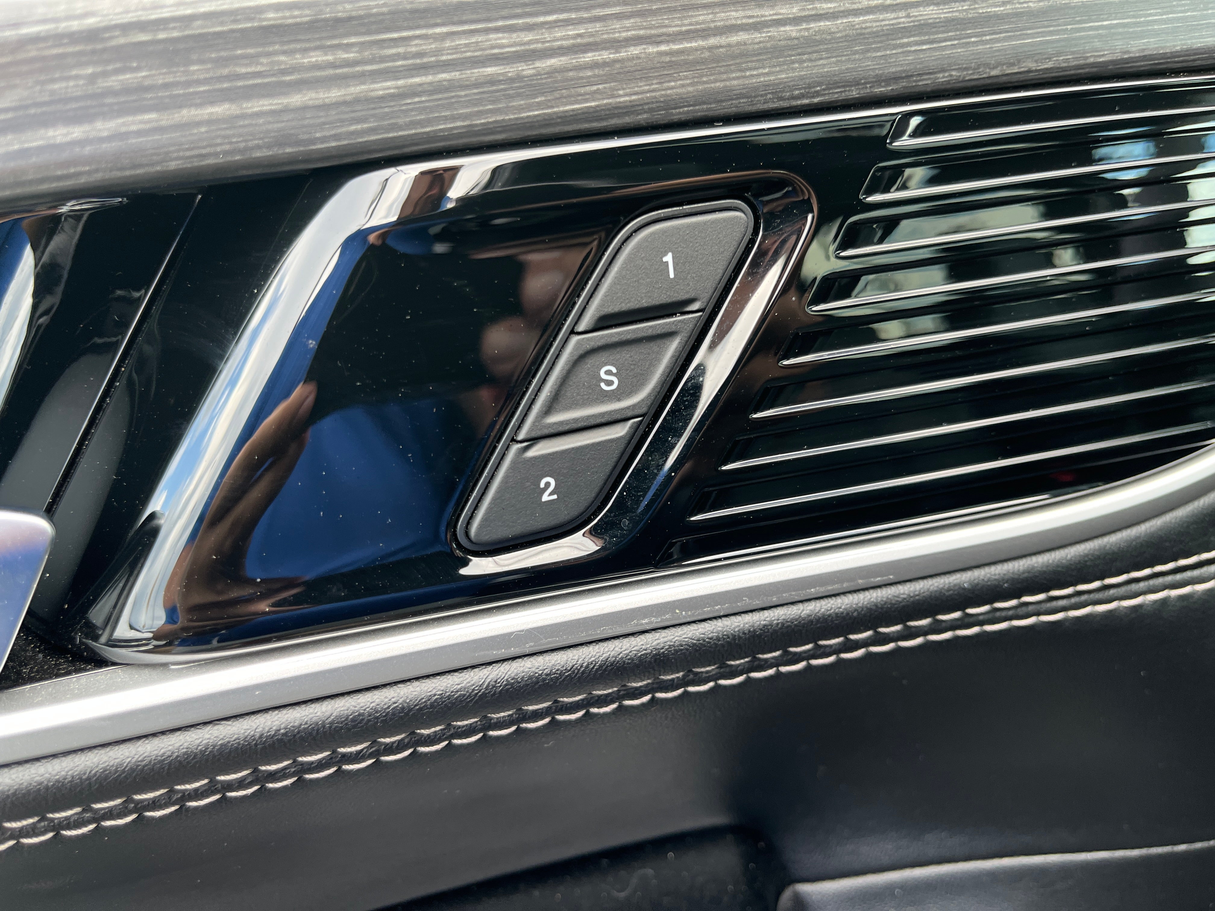 2023 Jeep Wagoneer Series II