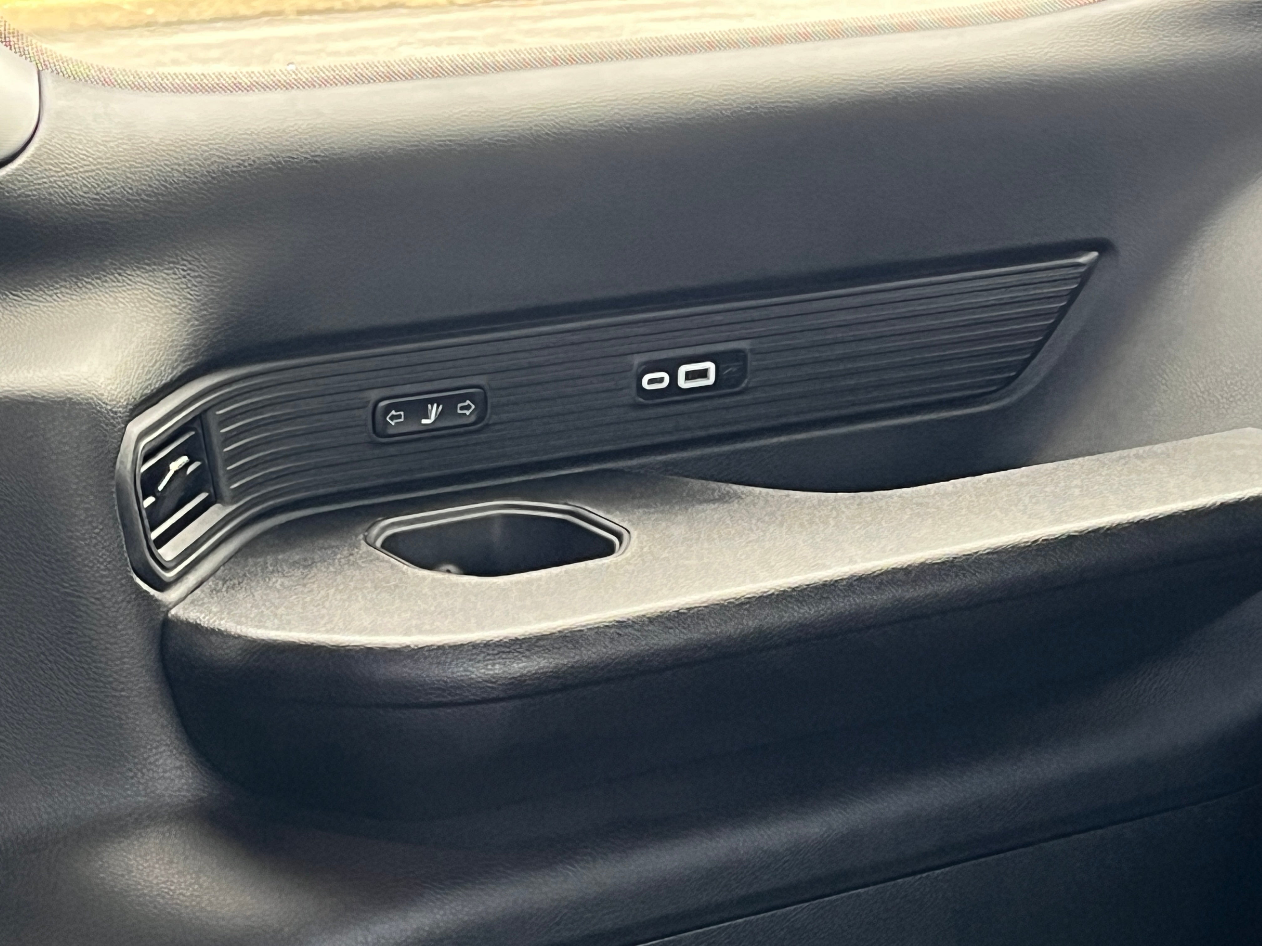 2023 Jeep Wagoneer Series II