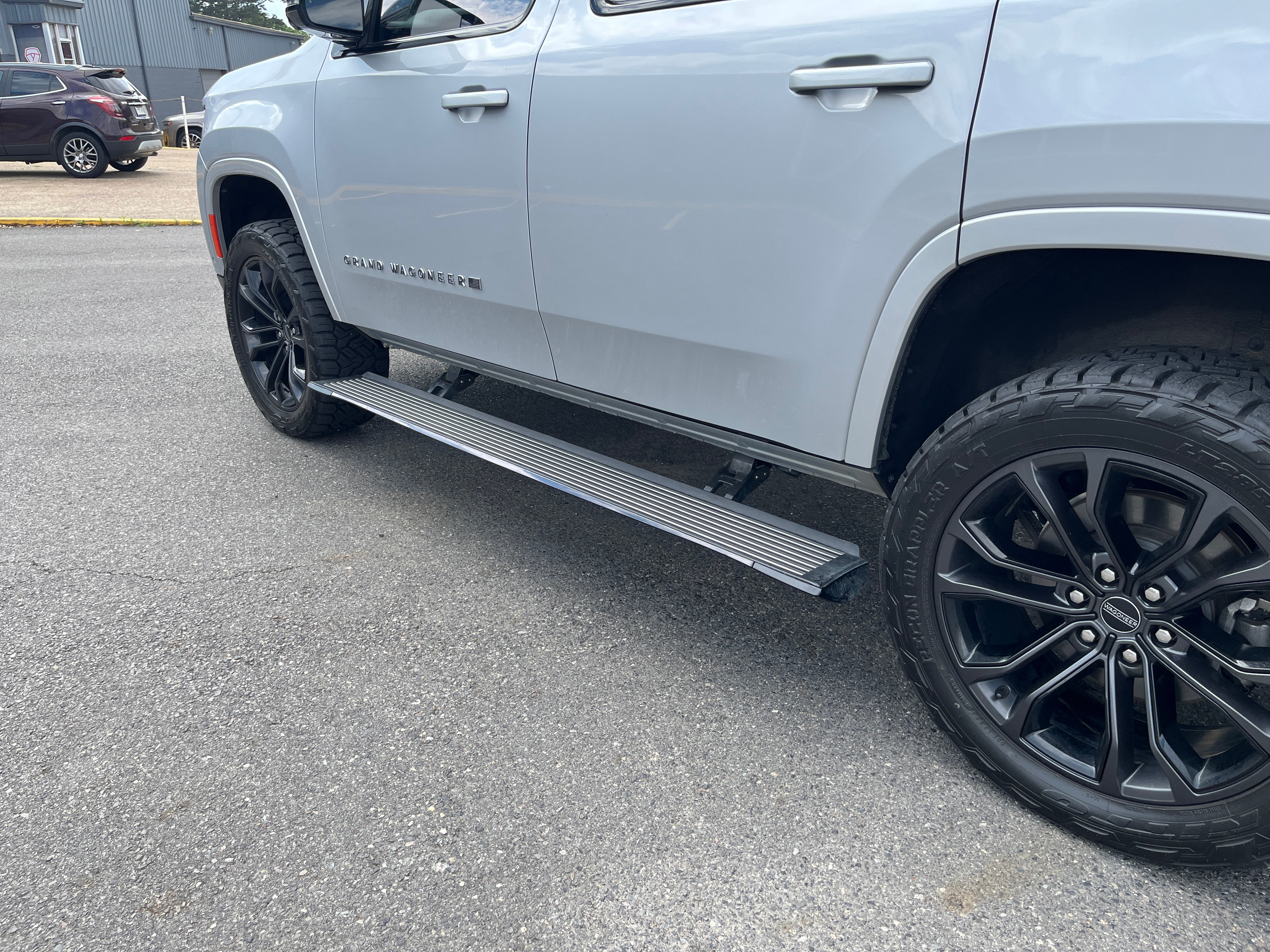 2023 Jeep Grand Wagoneer Series III Obsidian