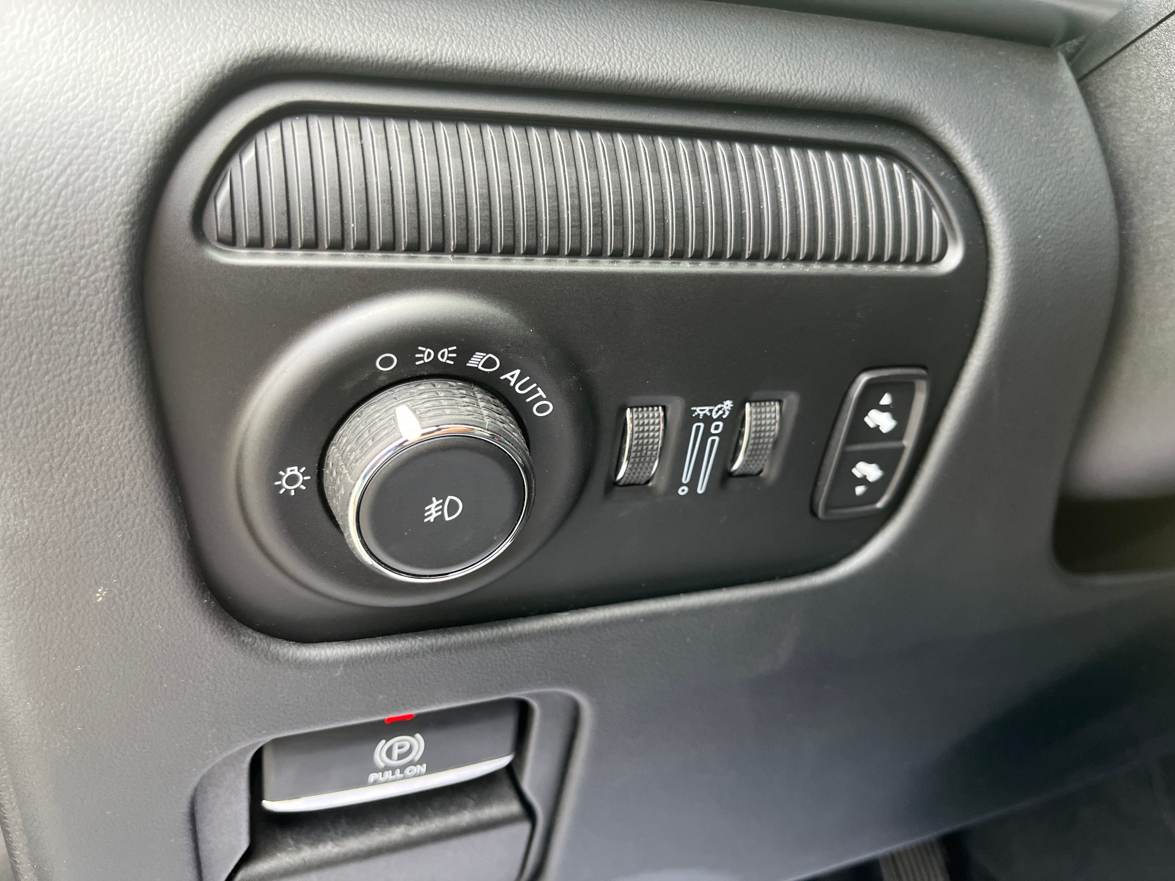 2023 Jeep Grand Wagoneer Series III Obsidian