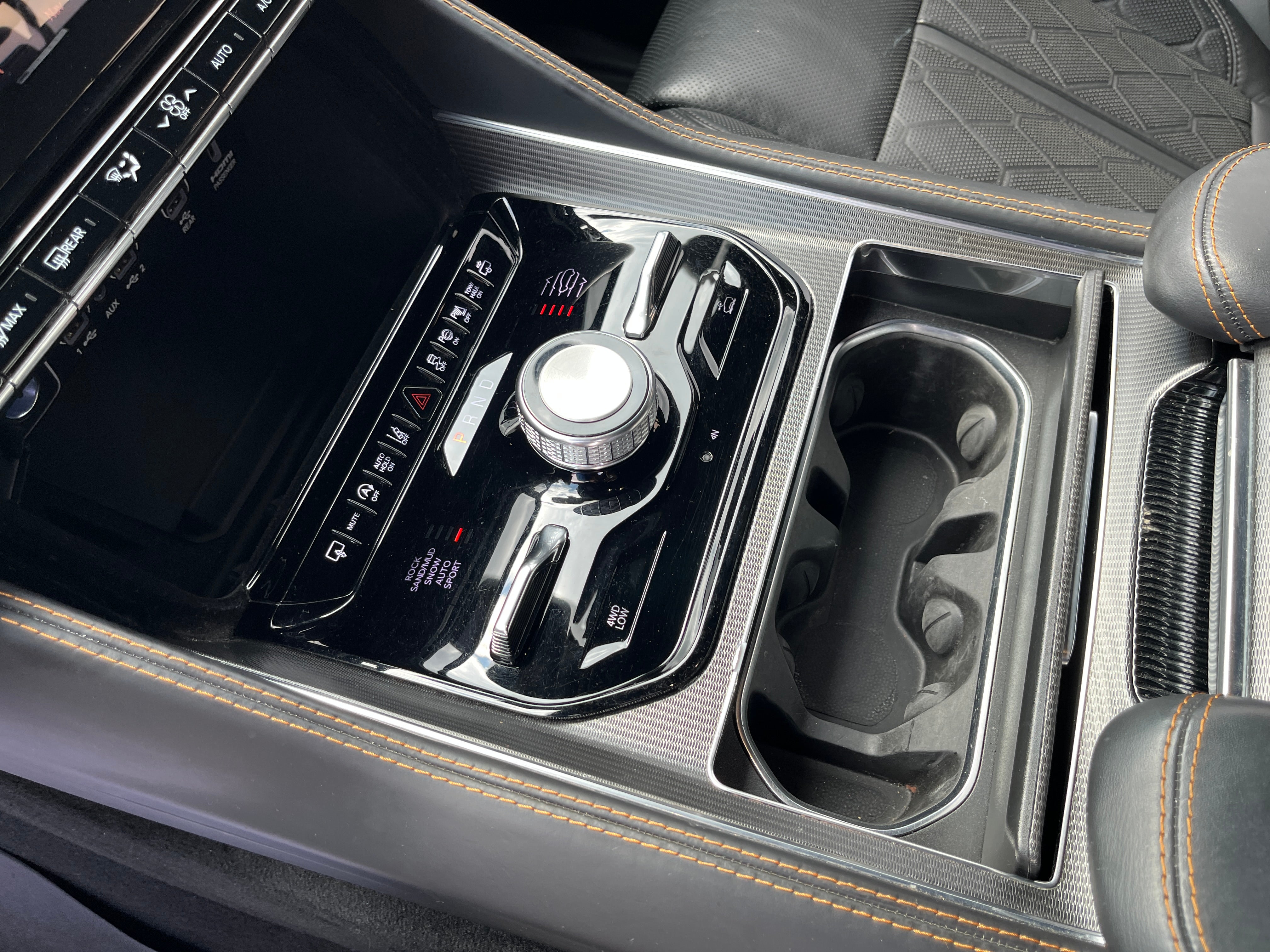 2023 Jeep Grand Wagoneer Series III Obsidian