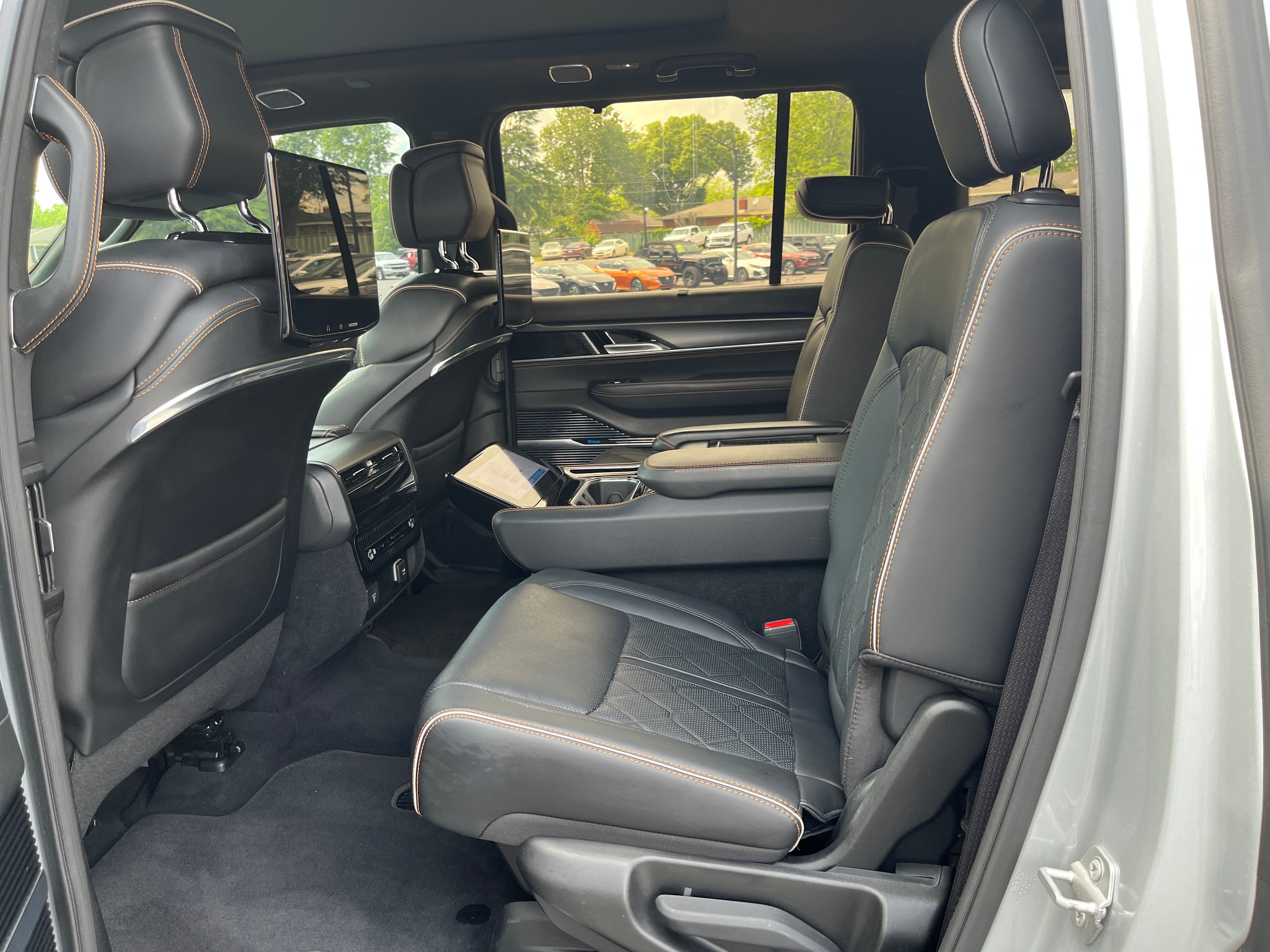 2023 Jeep Grand Wagoneer Series III Obsidian