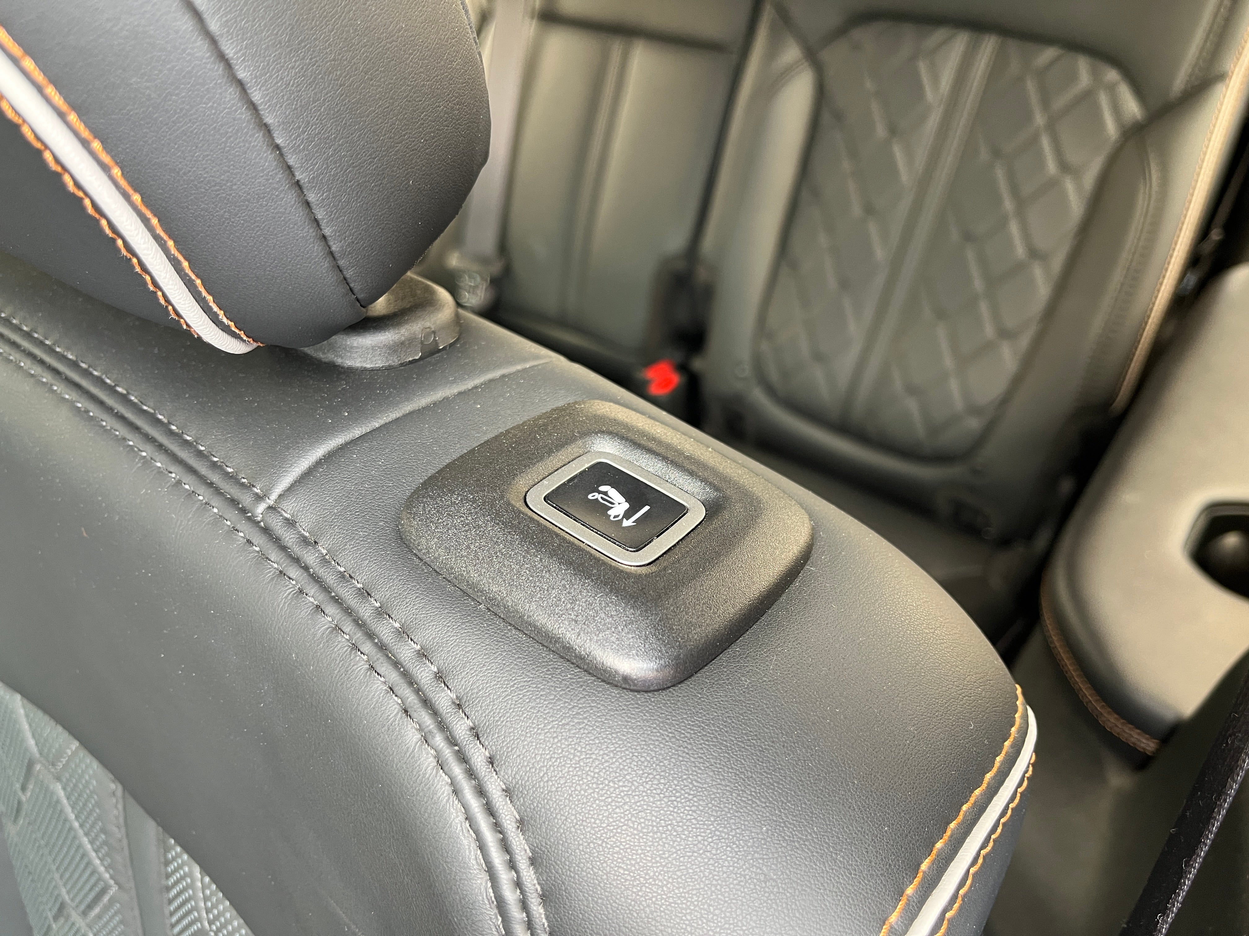 2023 Jeep Grand Wagoneer Series III Obsidian