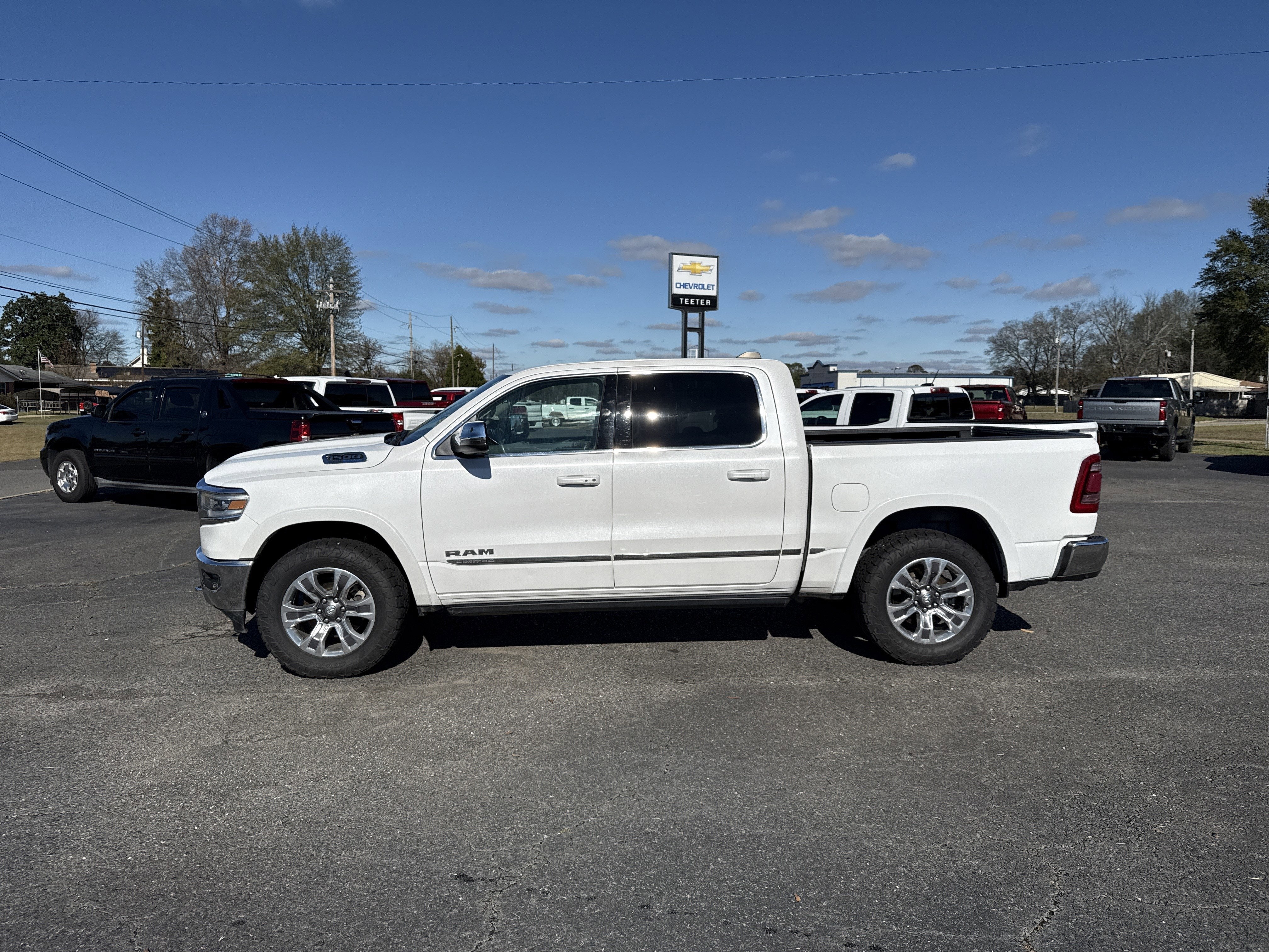 2023 RAM 1500 Base