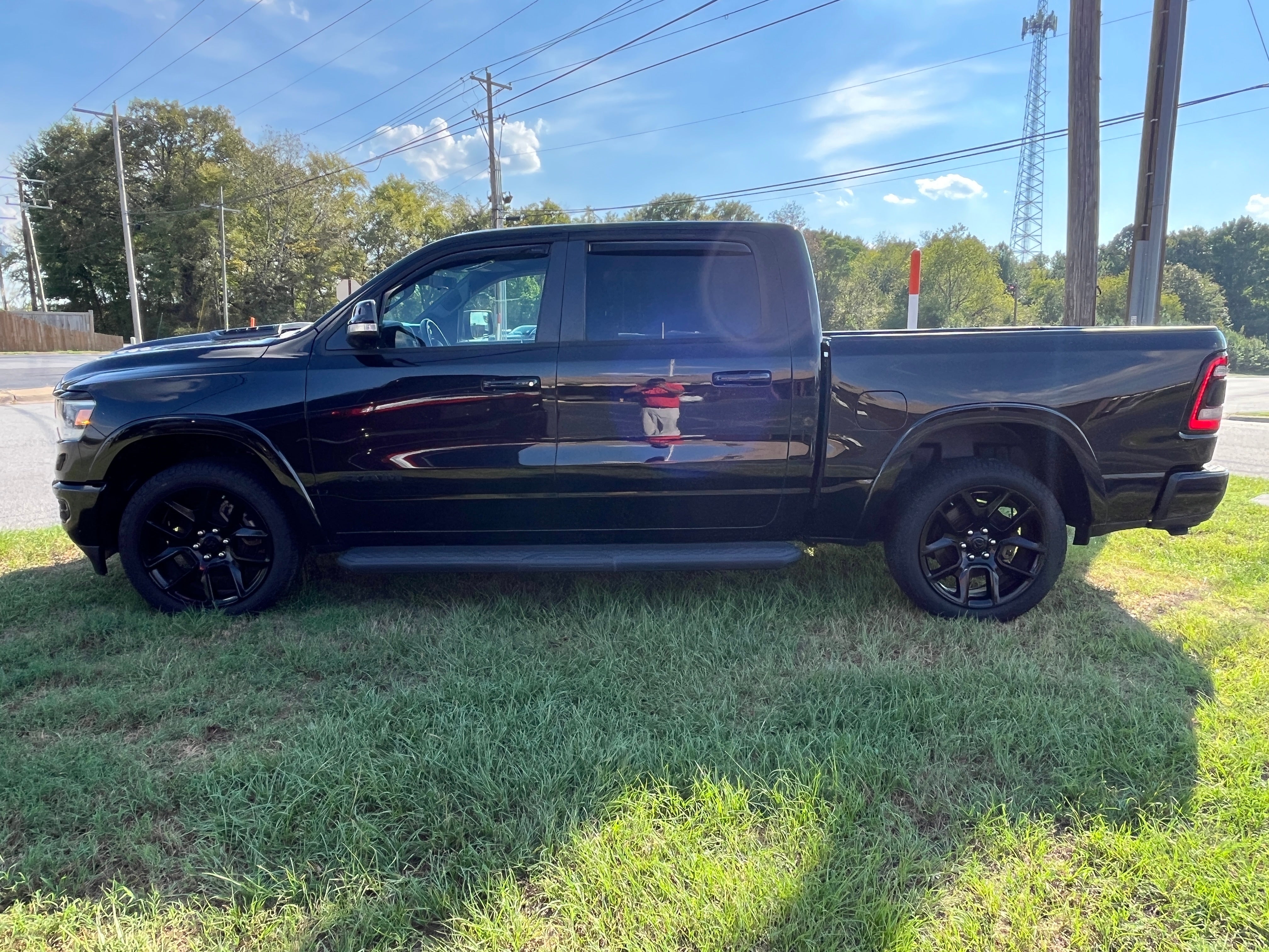 Used 2021 RAM Ram 1500 Pickup Laramie with VIN 1C6SRFJT7MN576498 for sale in Little Rock