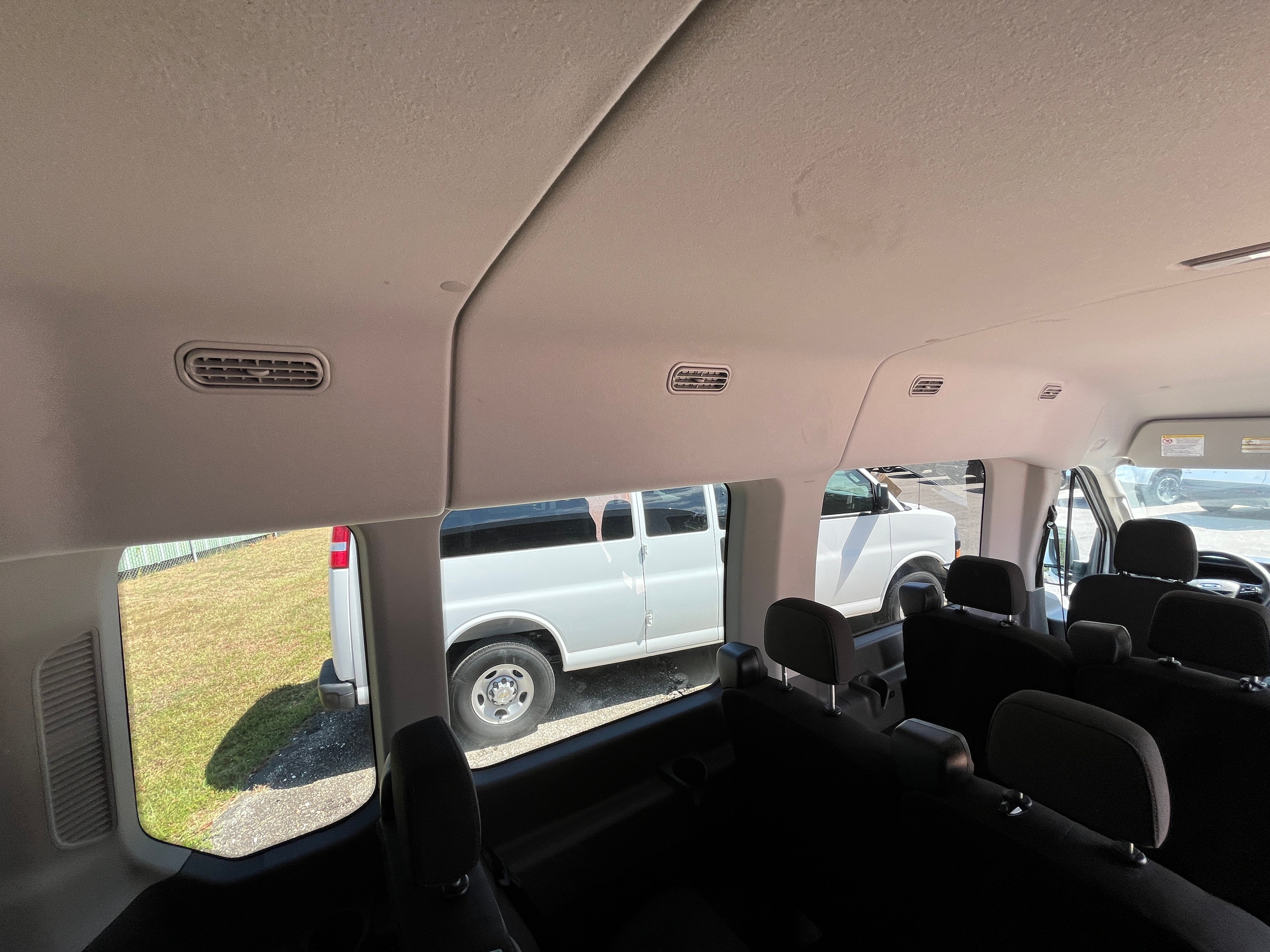 2025 Ford Transit Passenger Wagon XL