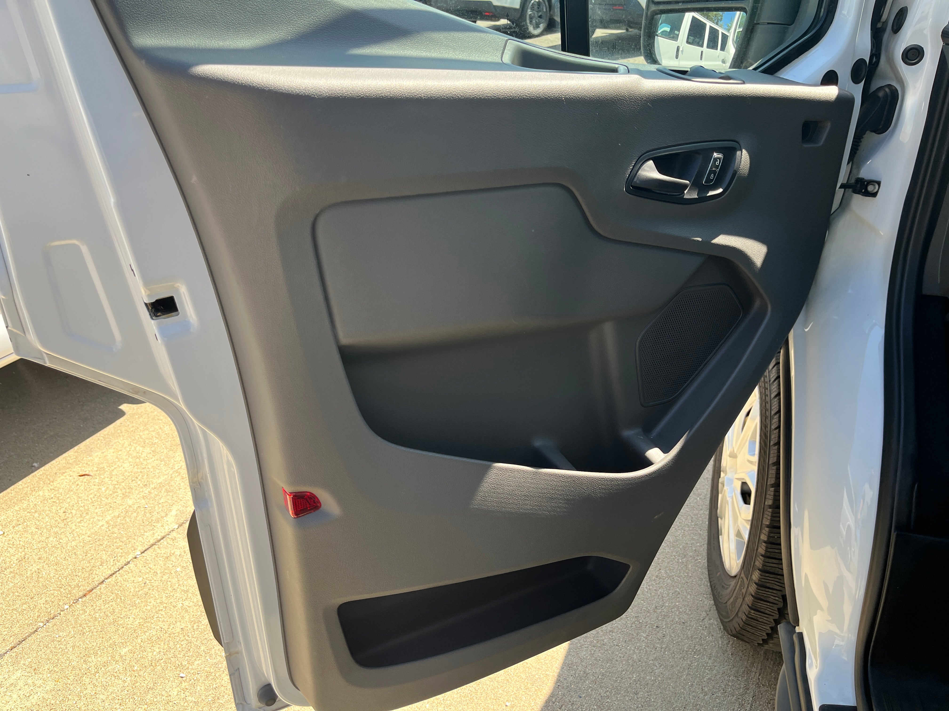 2025 Ford Transit Passenger Wagon XL