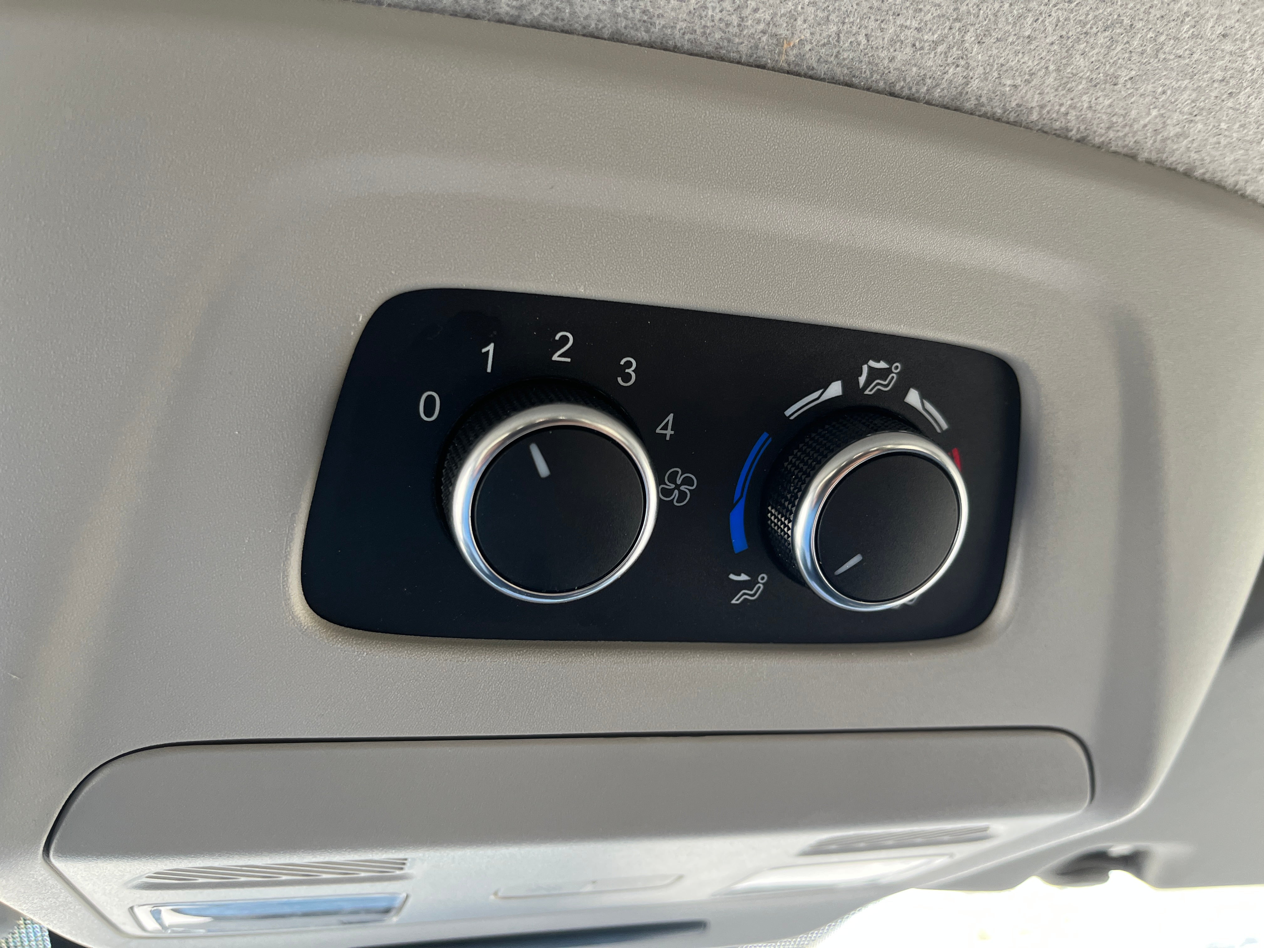 2023 Ford Transit Passenger Wagon XL