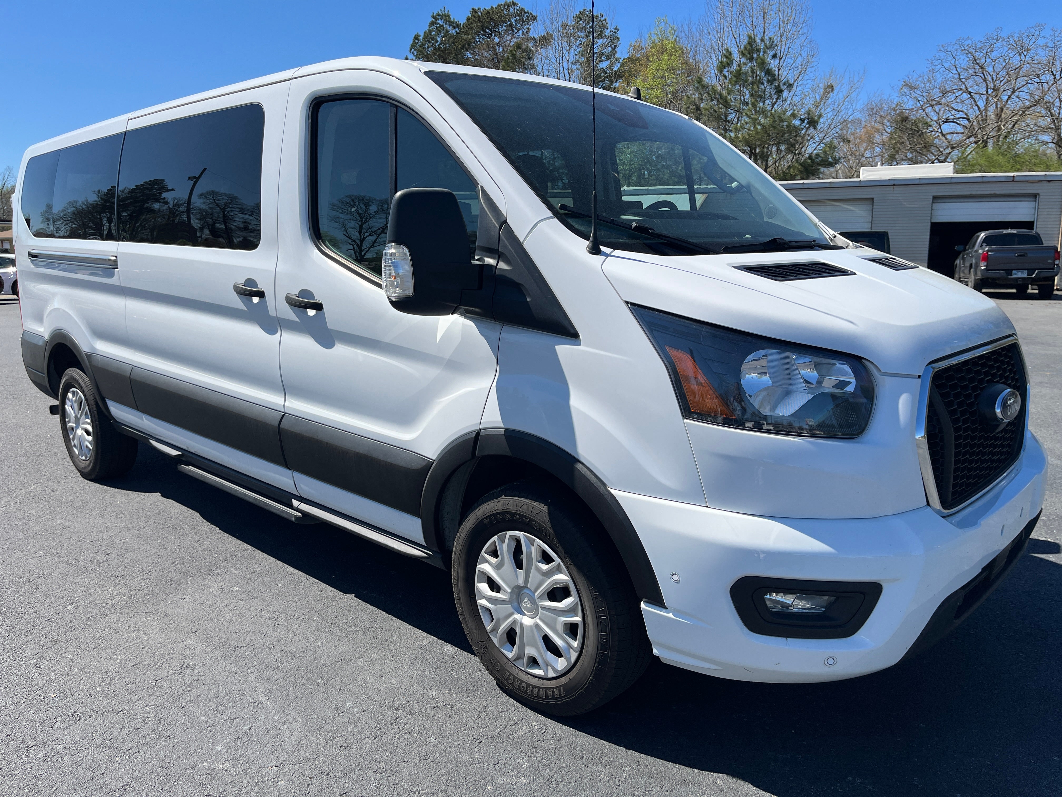 2023 Ford Transit Passenger Wagon XL