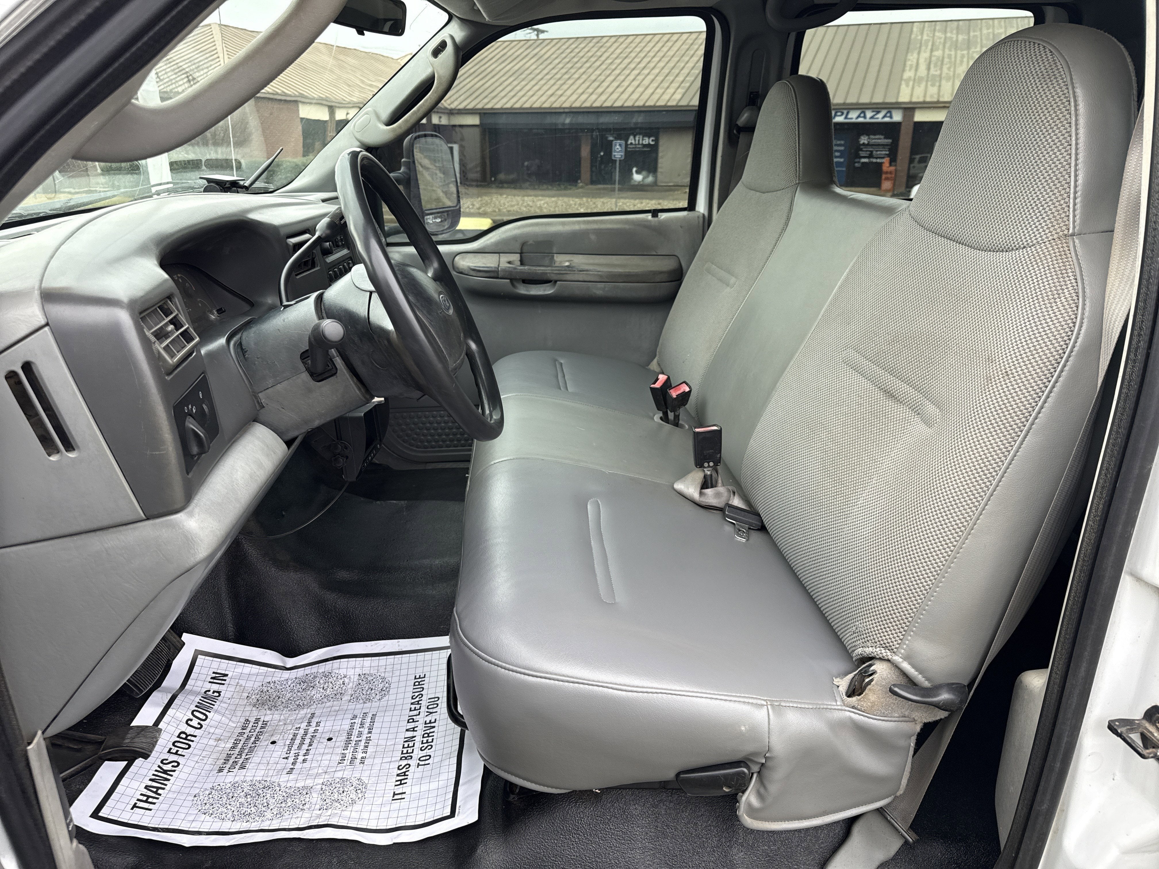 2004 Ford Super Duty F-550 DRW XL