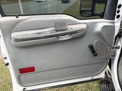 2004 Ford Super Duty F-550 DRW XL