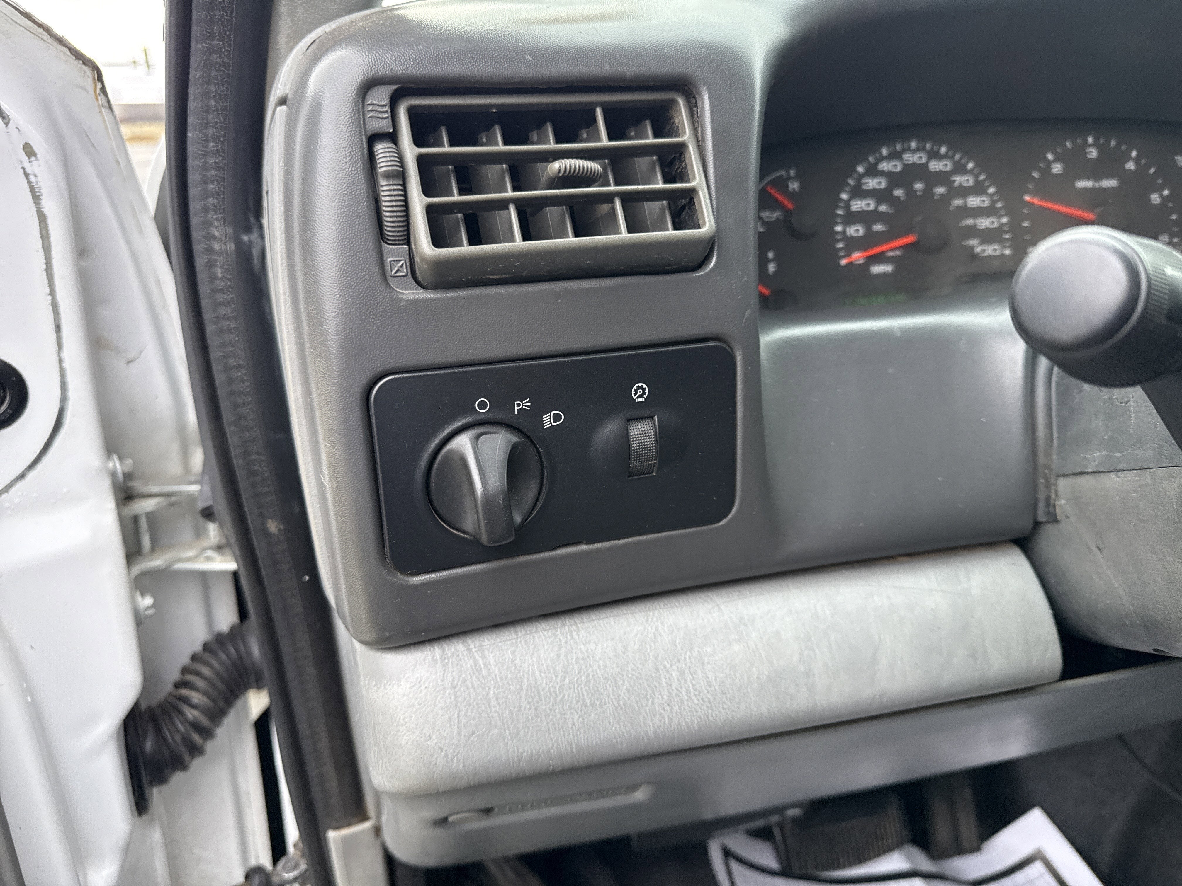 2004 Ford Super Duty F-550 DRW XL