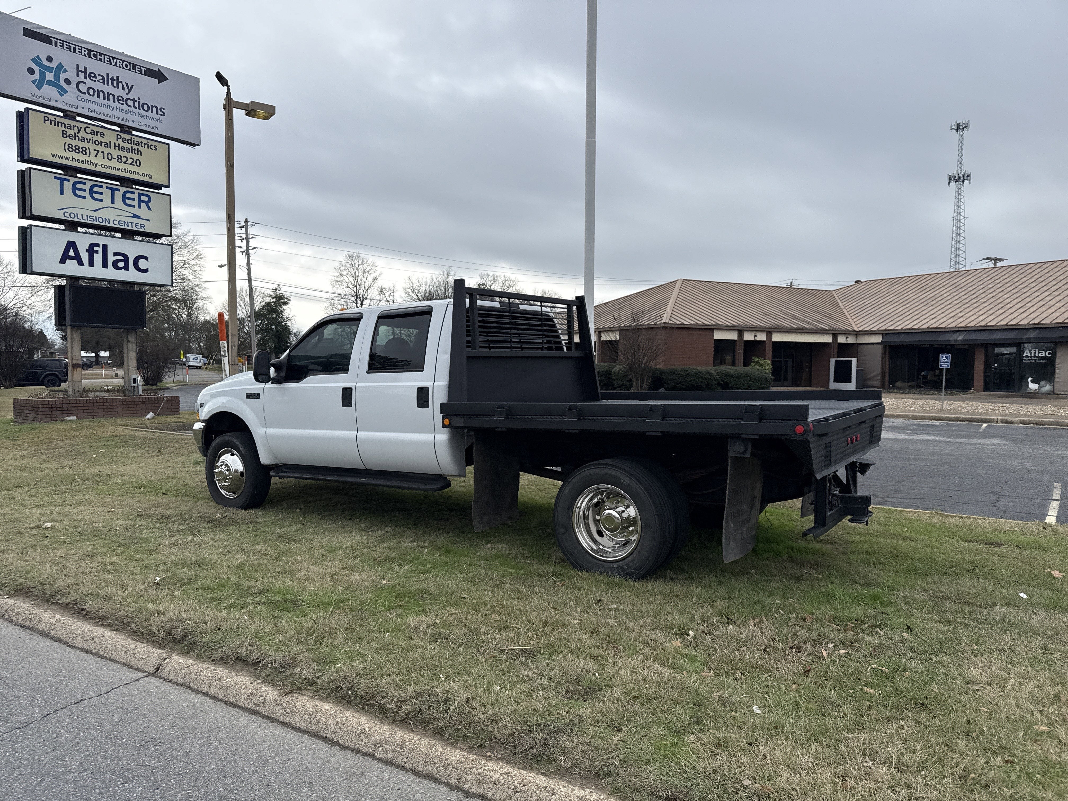 2004 Ford Super Duty F-550 DRW XL