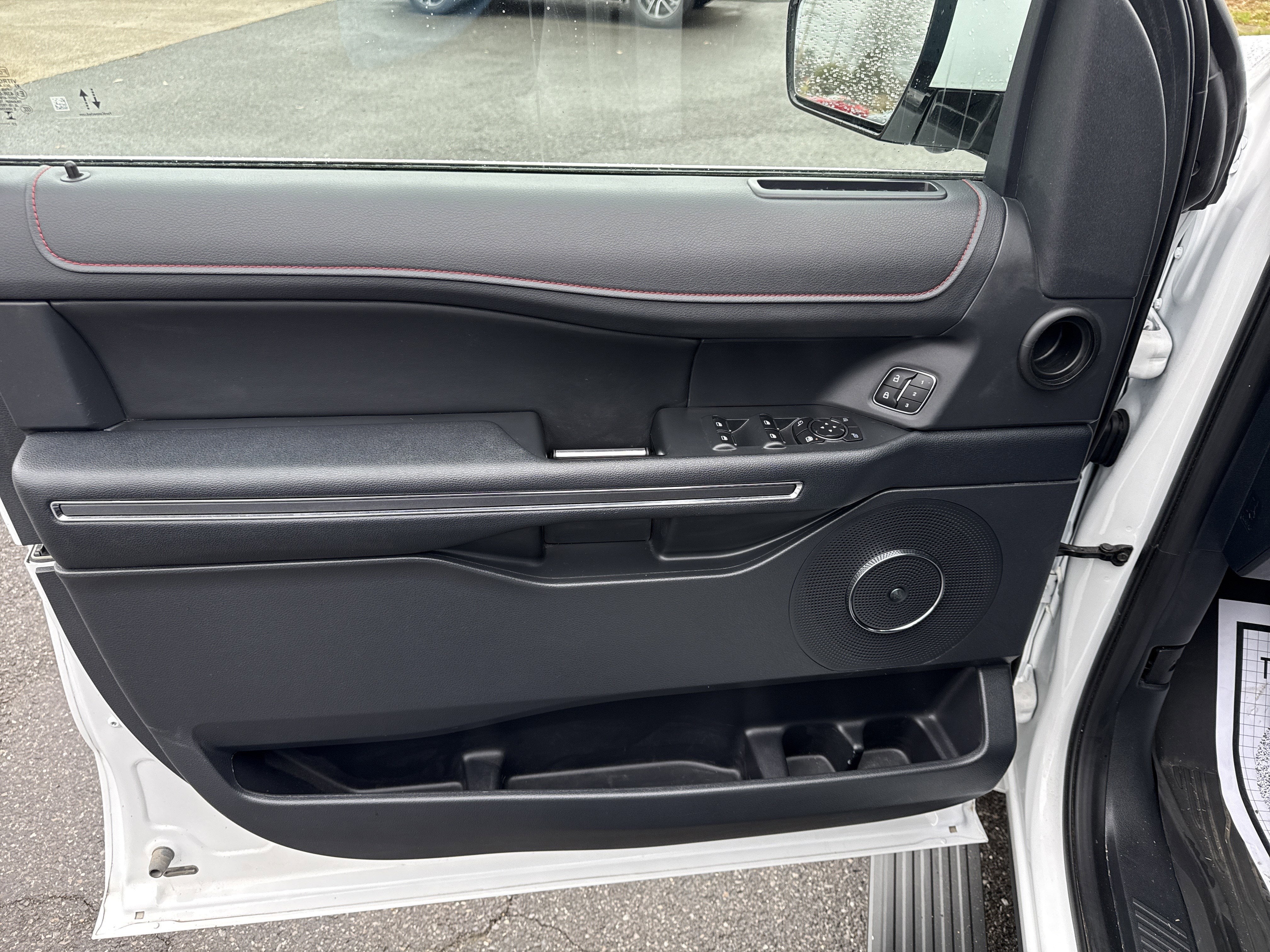 2024 Ford Expedition Base