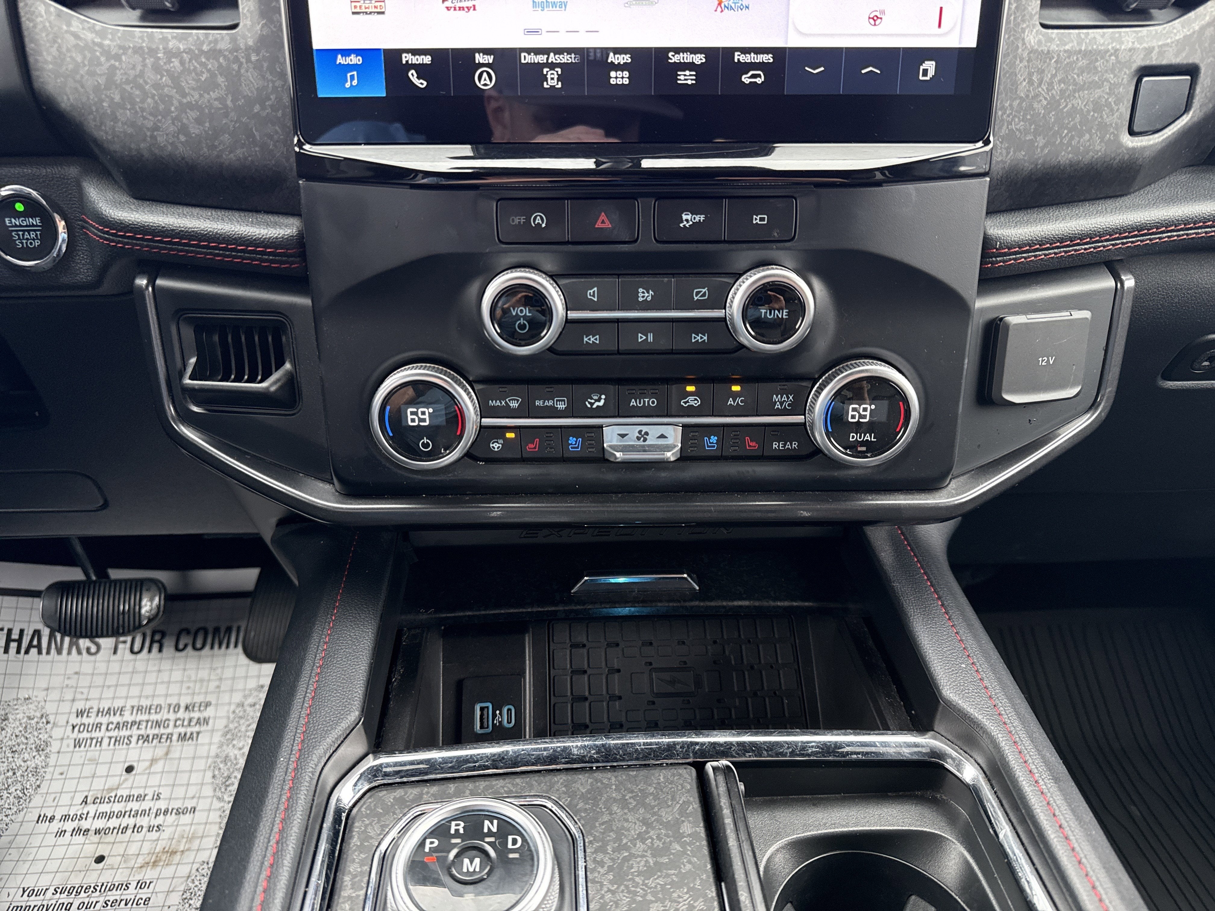 2024 Ford Expedition Base