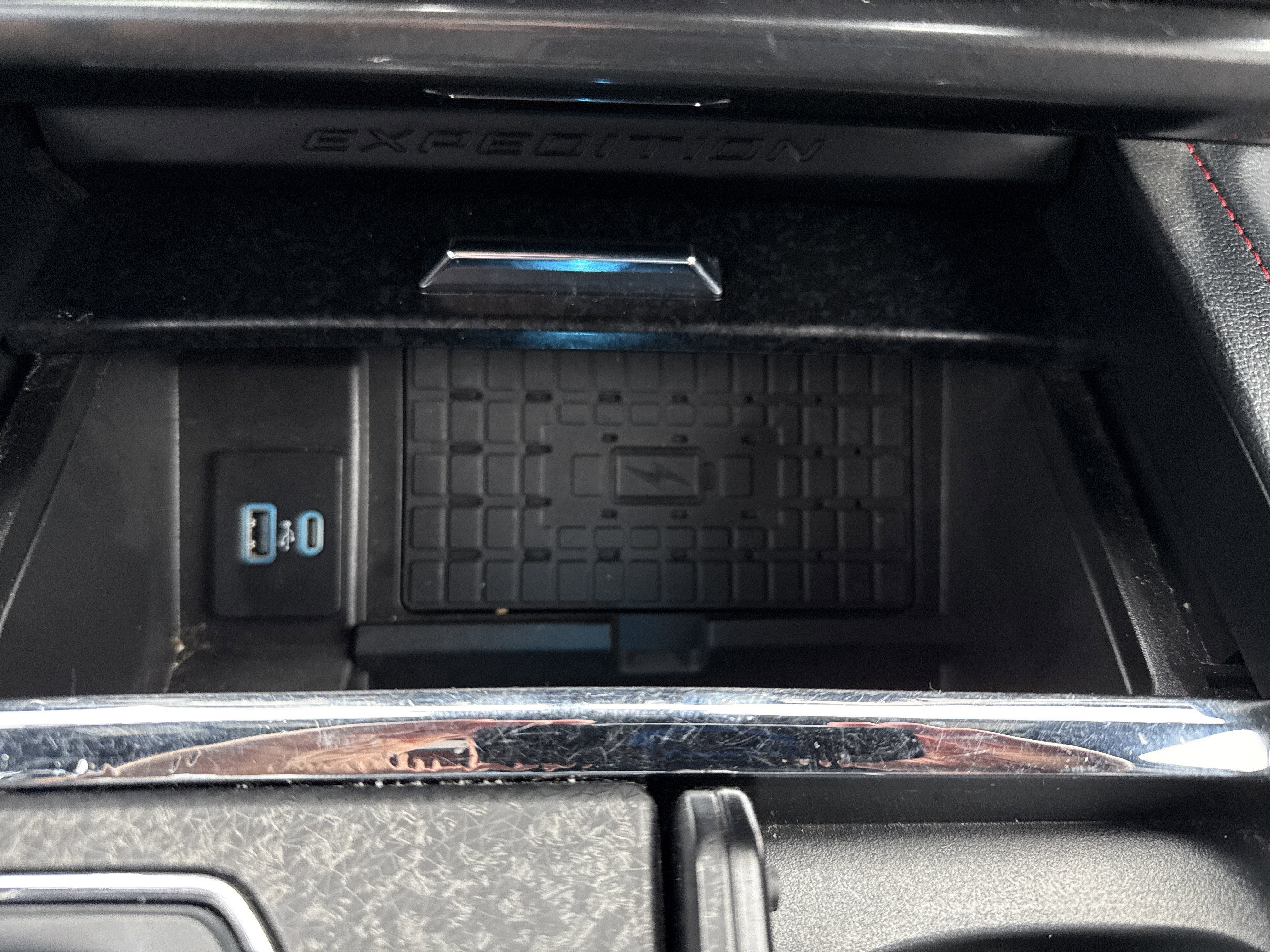 2024 Ford Expedition Base