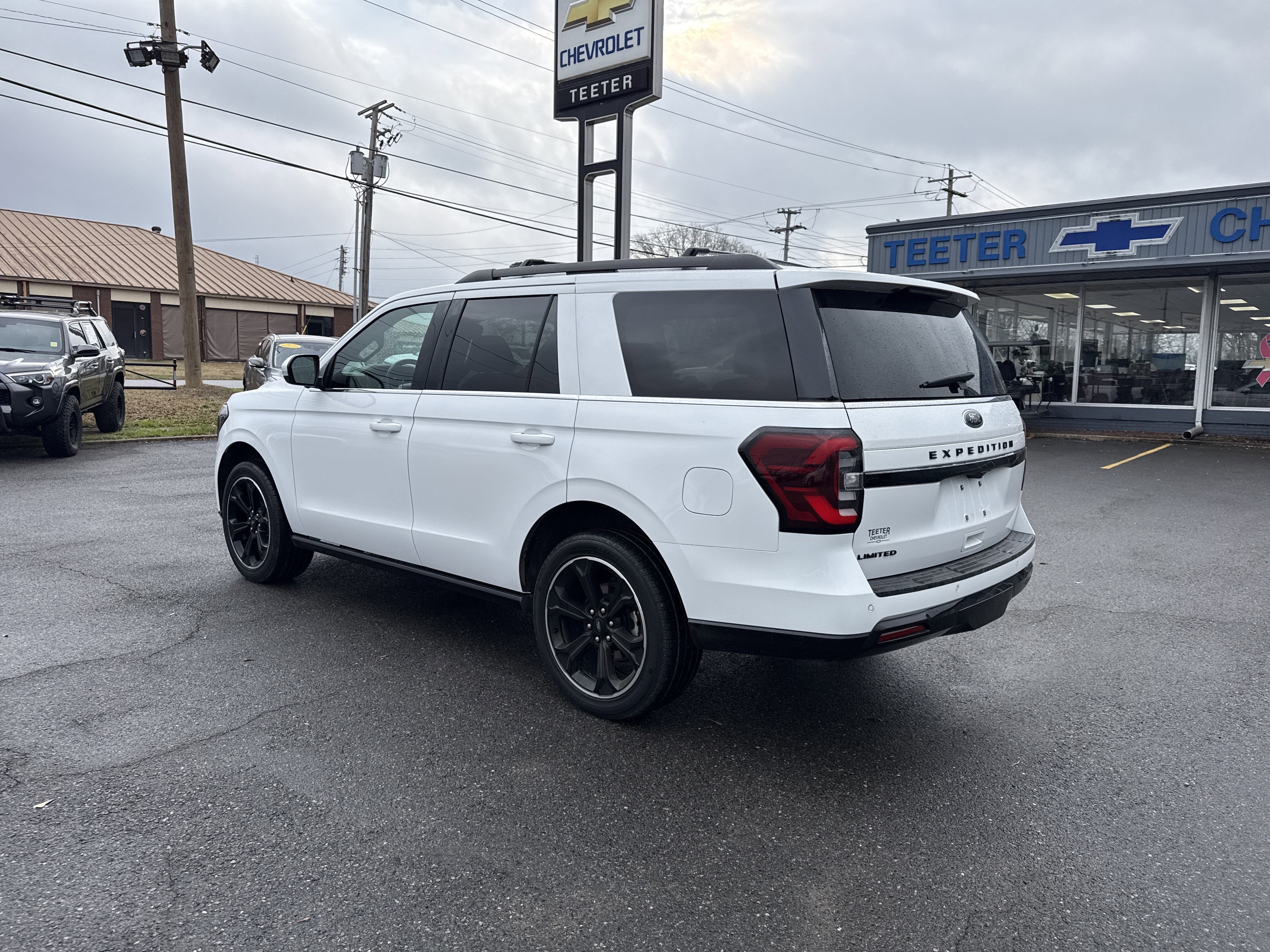 2024 Ford Expedition Base