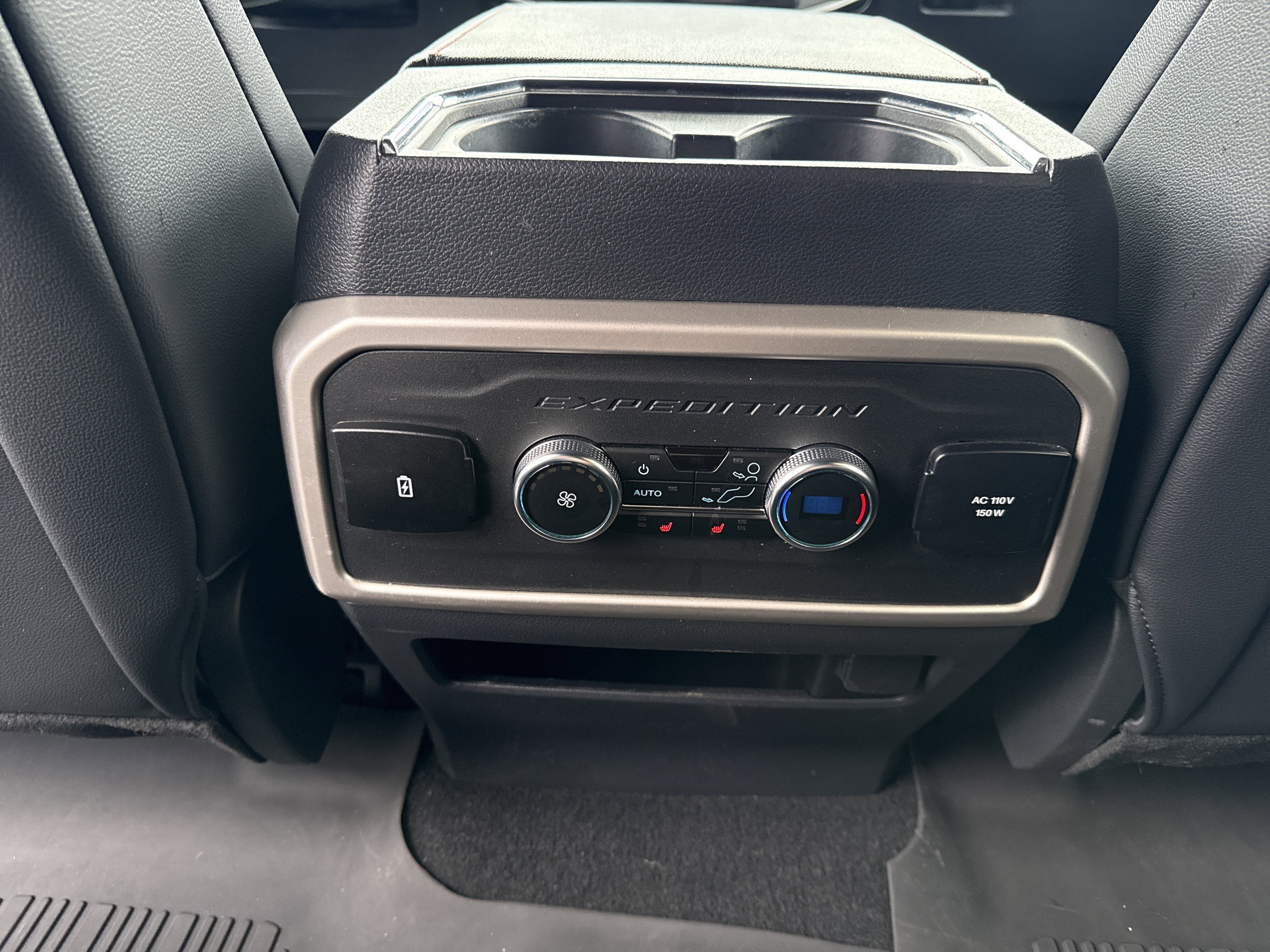 2024 Ford Expedition Base