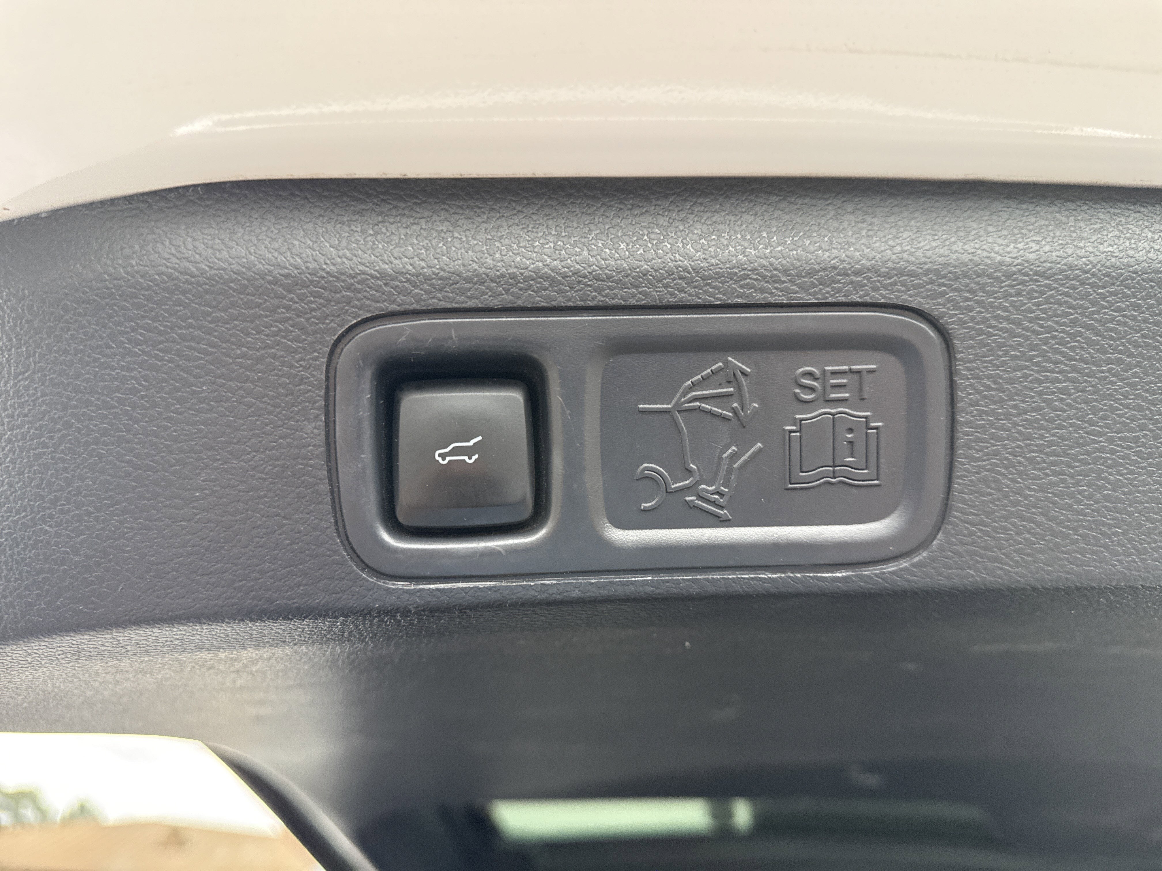 2024 Ford Expedition Base