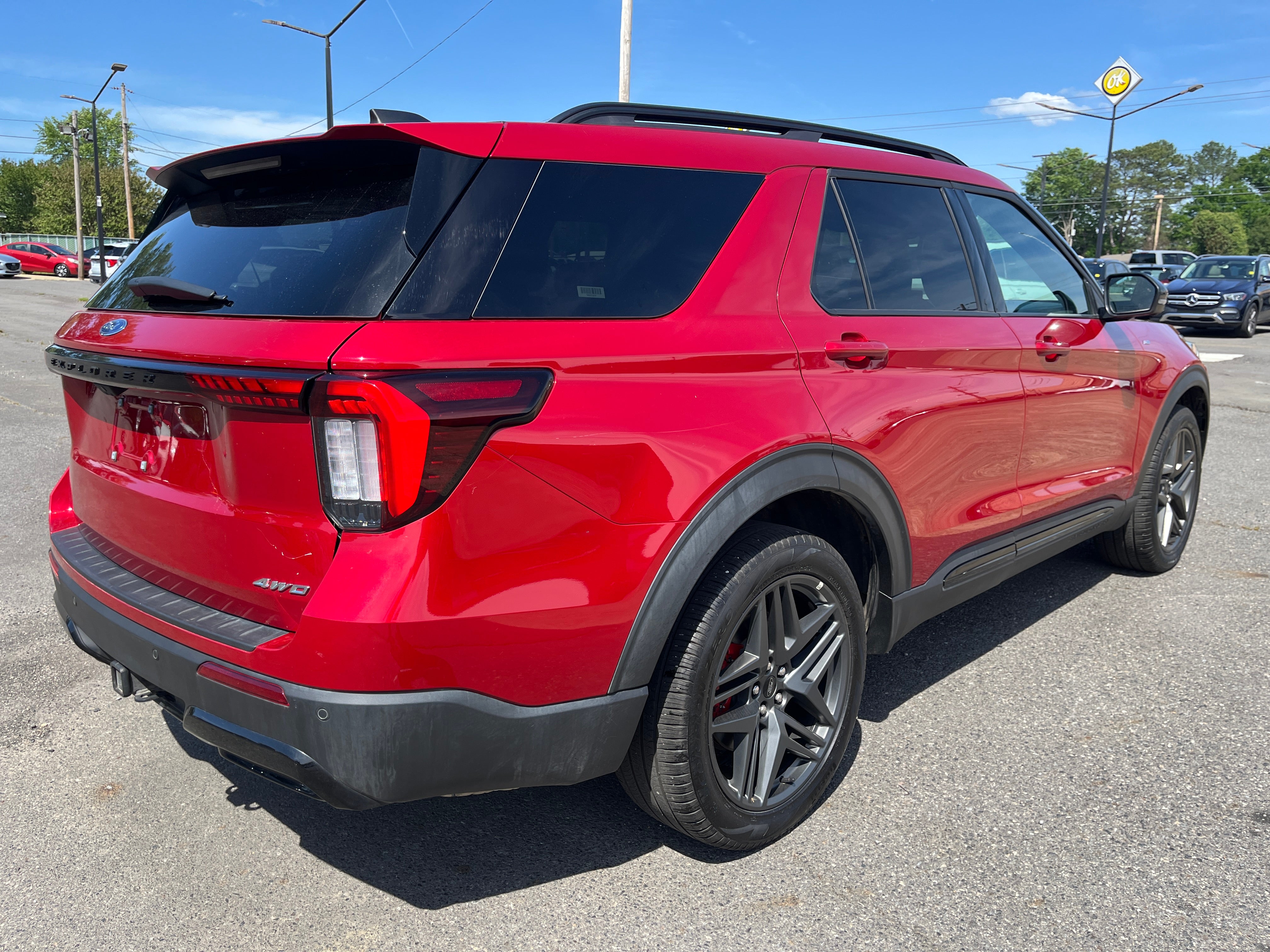 2025 Ford Explorer ST-Line