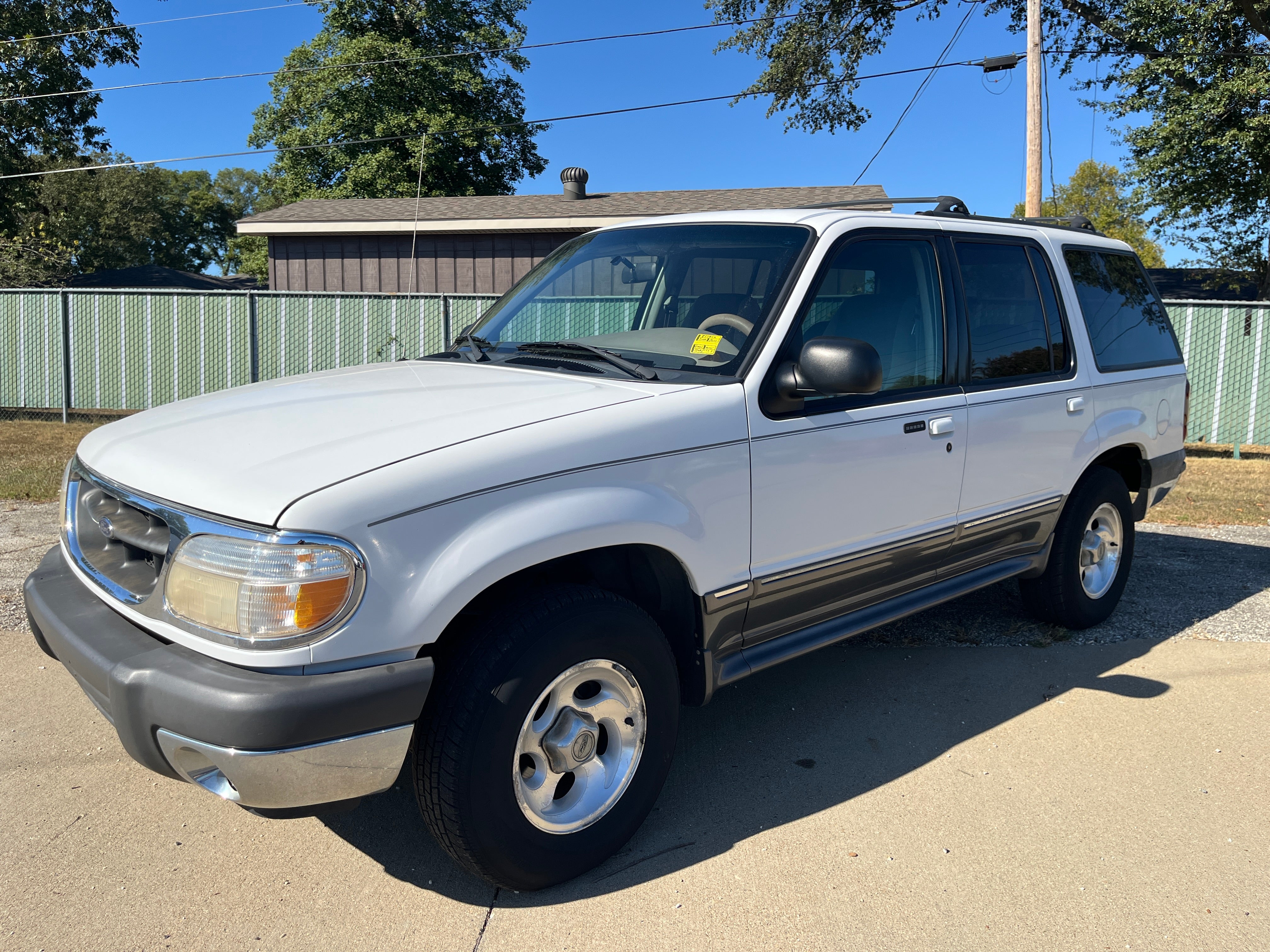 2000 Ford Explorer XLT