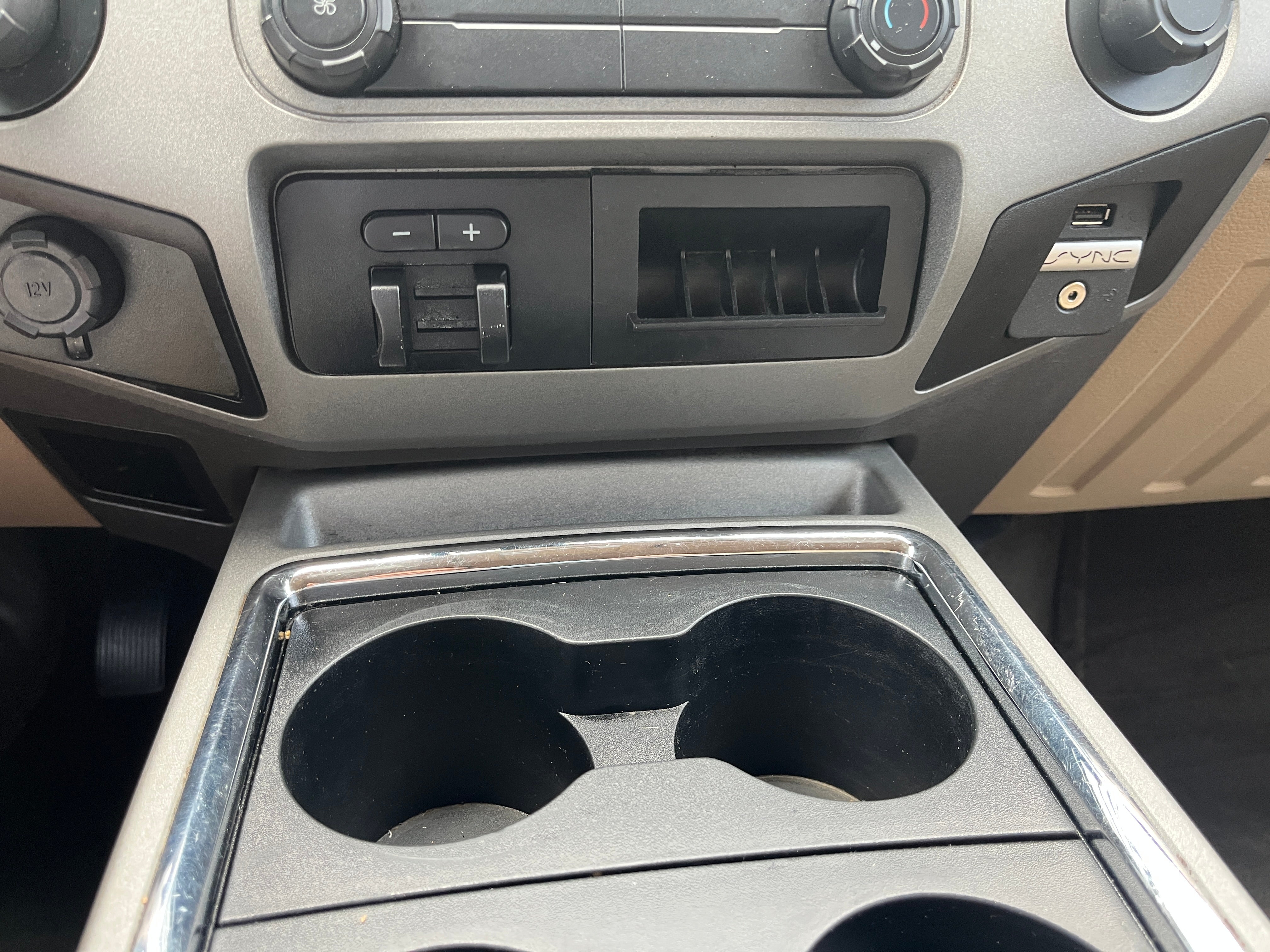 2016 Ford Super Duty F-250 SRW Lariat