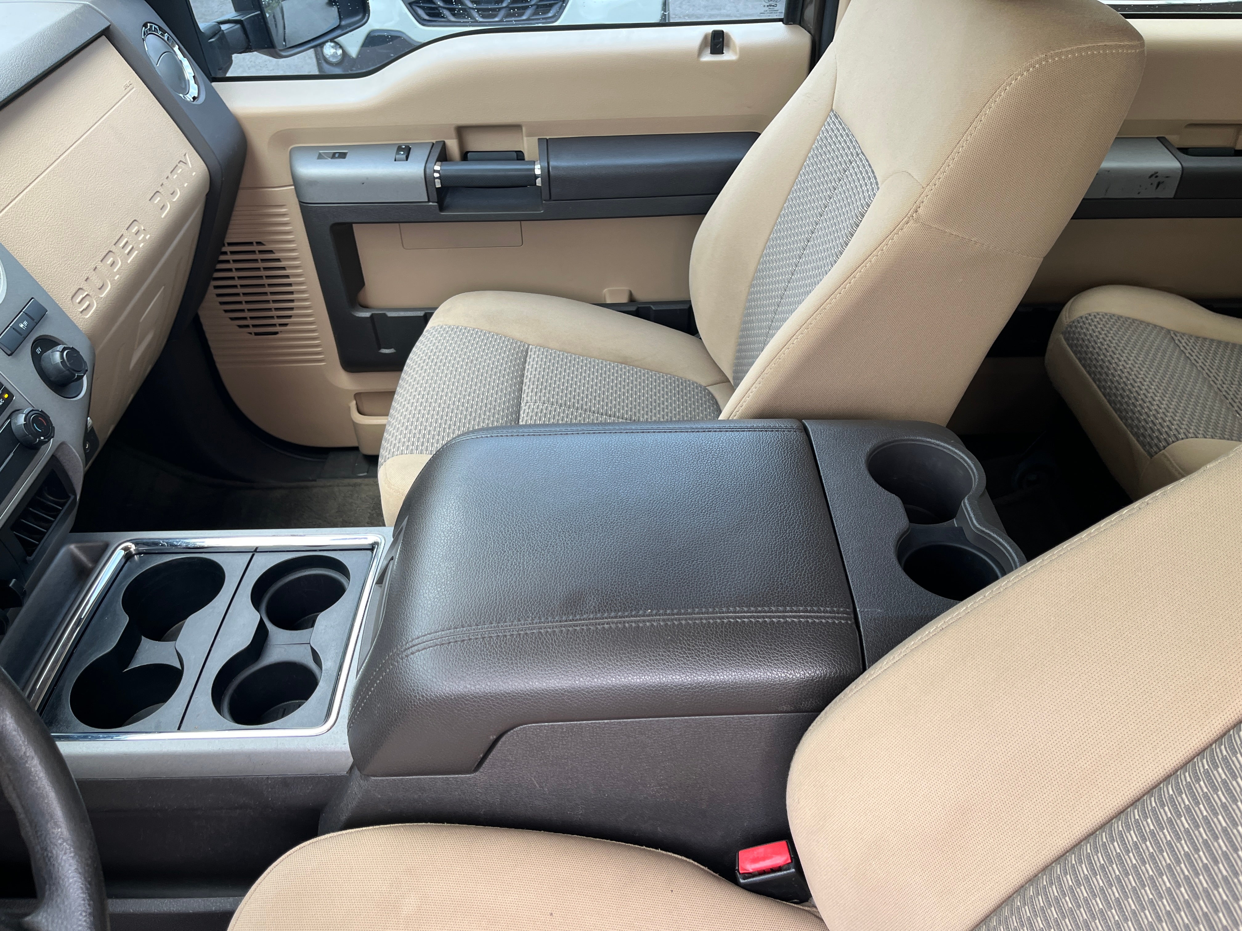 2016 Ford Super Duty F-250 SRW Lariat