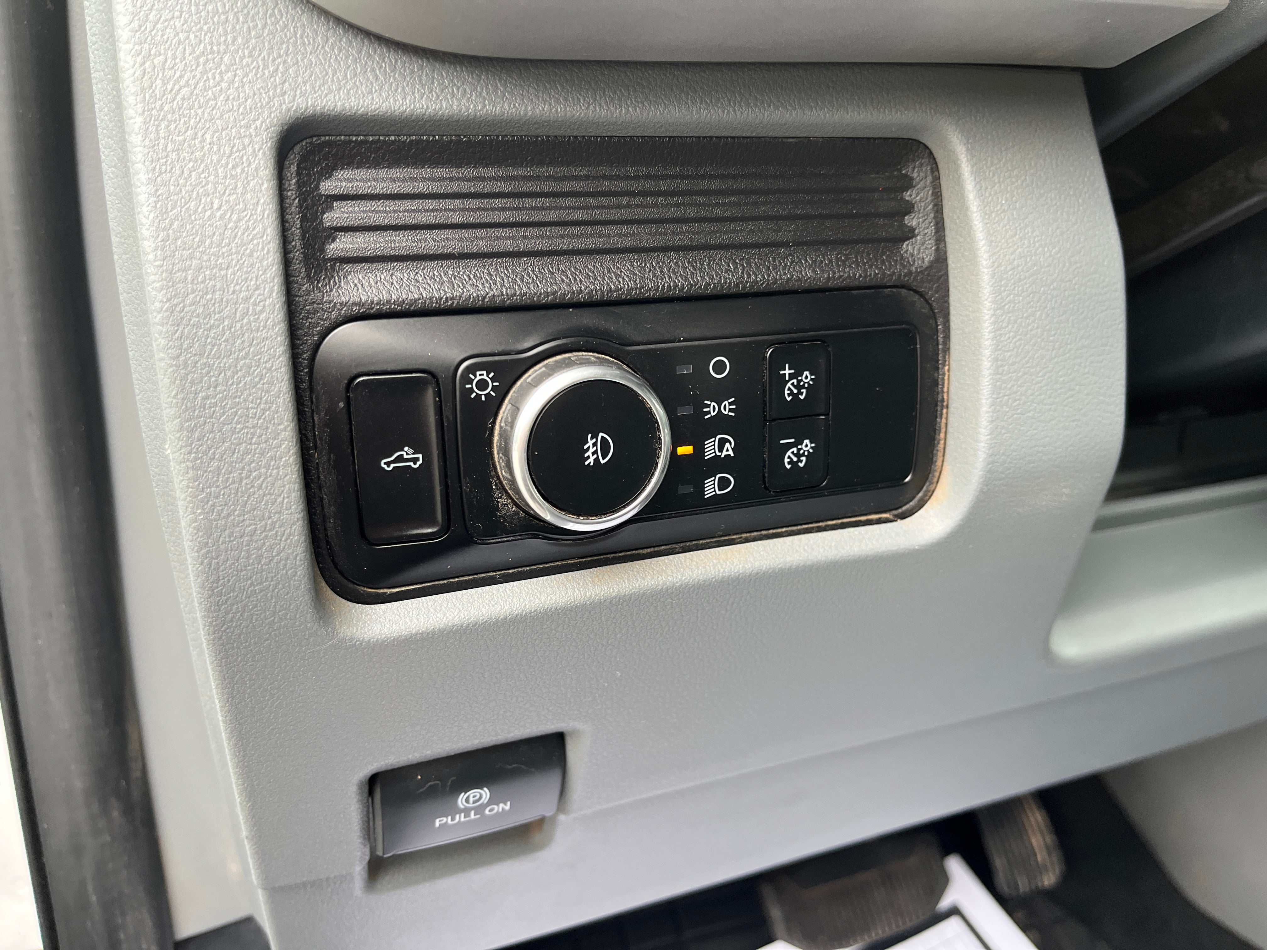 2025 Ford Super Duty F-250 SRW XL
