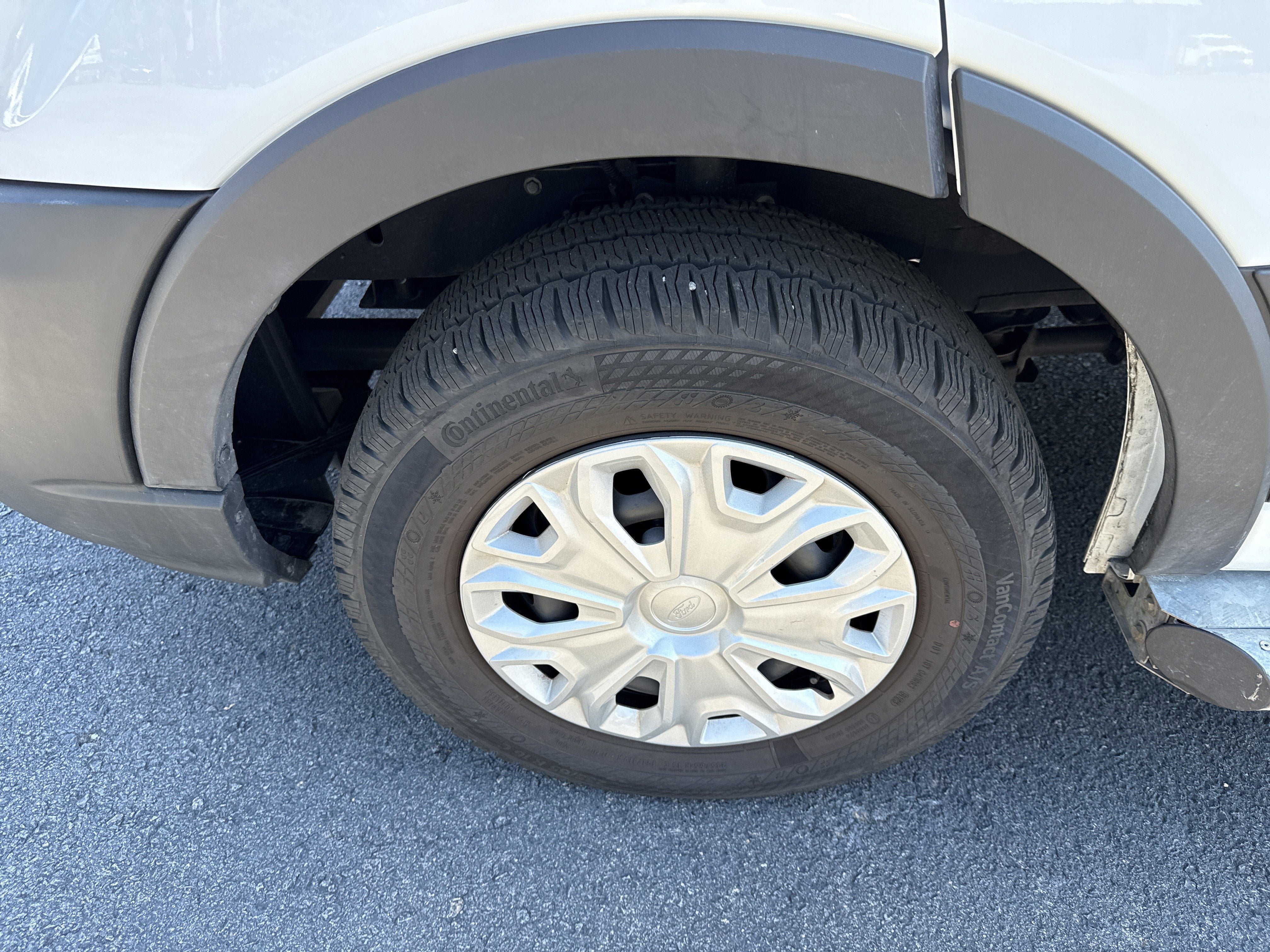 2024 Ford Transit Cargo Van Base