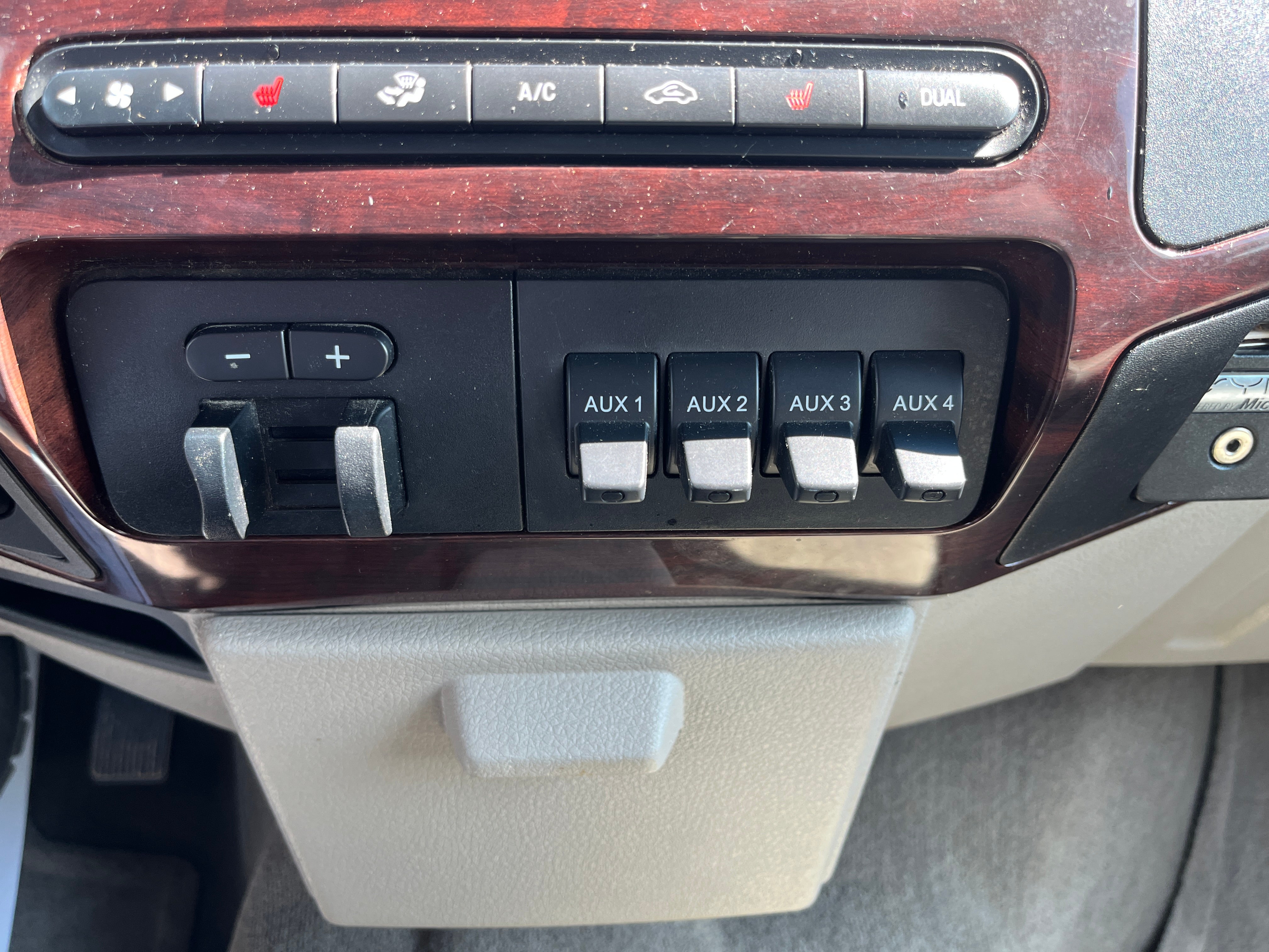 2010 Ford Super Duty F-250 SRW XL