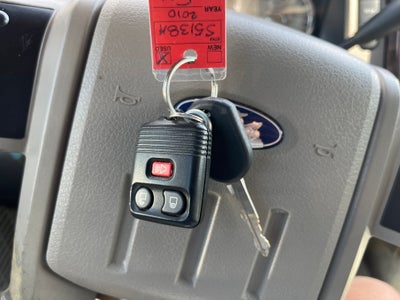 2010 Ford Super Duty F-250 SRW XL