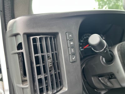 2025 Chevrolet Express Passenger 1LS