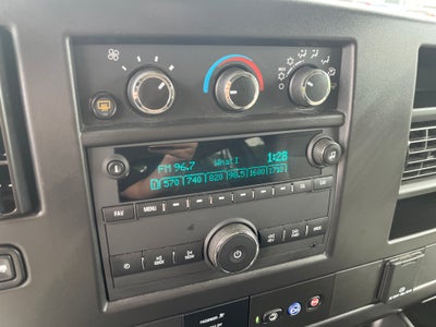 2025 Chevrolet Express Passenger 1LS