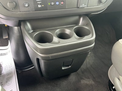 2025 Chevrolet Express Passenger 1LS
