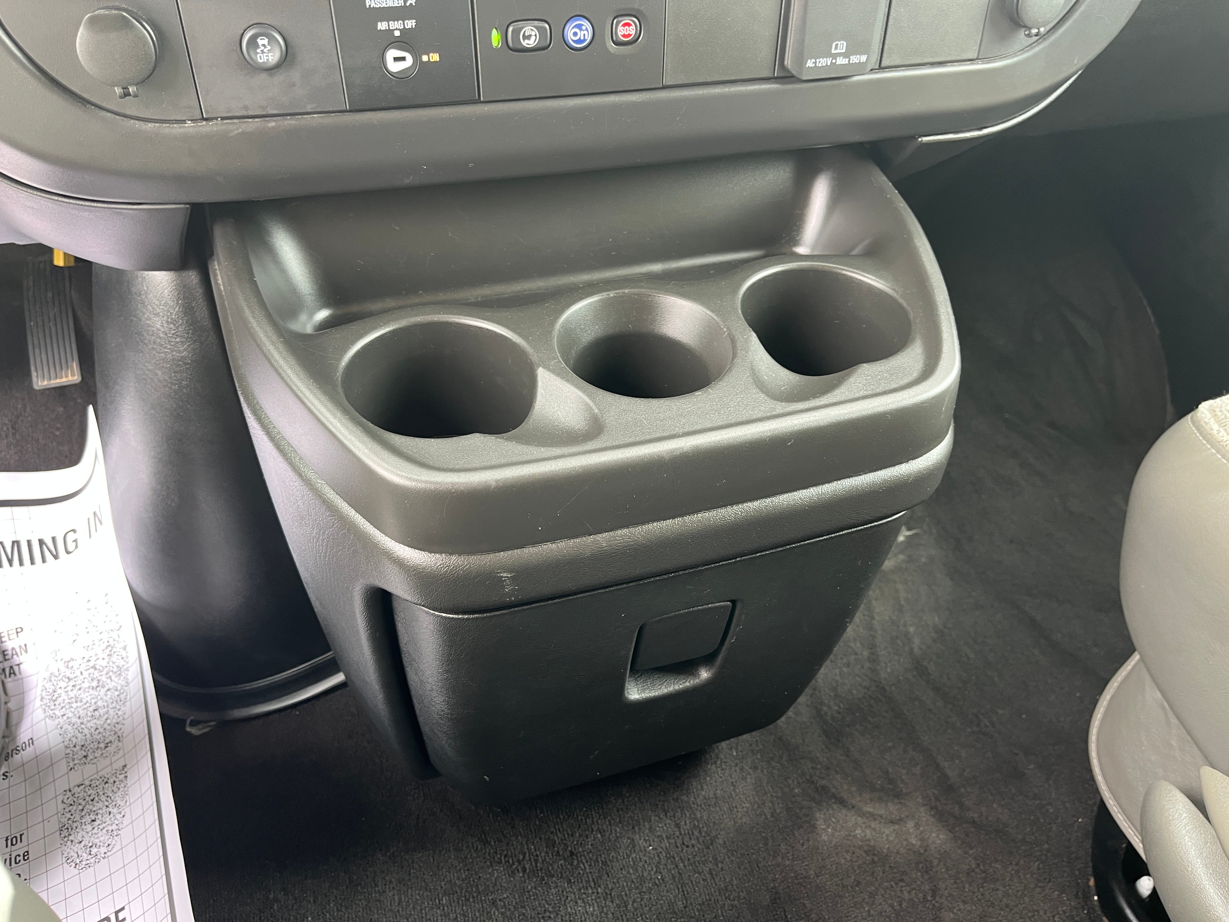 2025 Chevrolet Express Passenger 1LS
