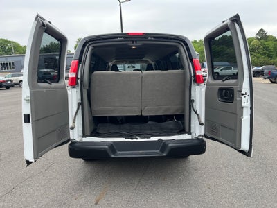 2025 Chevrolet Express Passenger 1LS