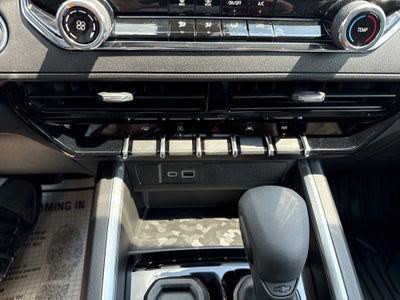 2026 Chevrolet Colorado Base