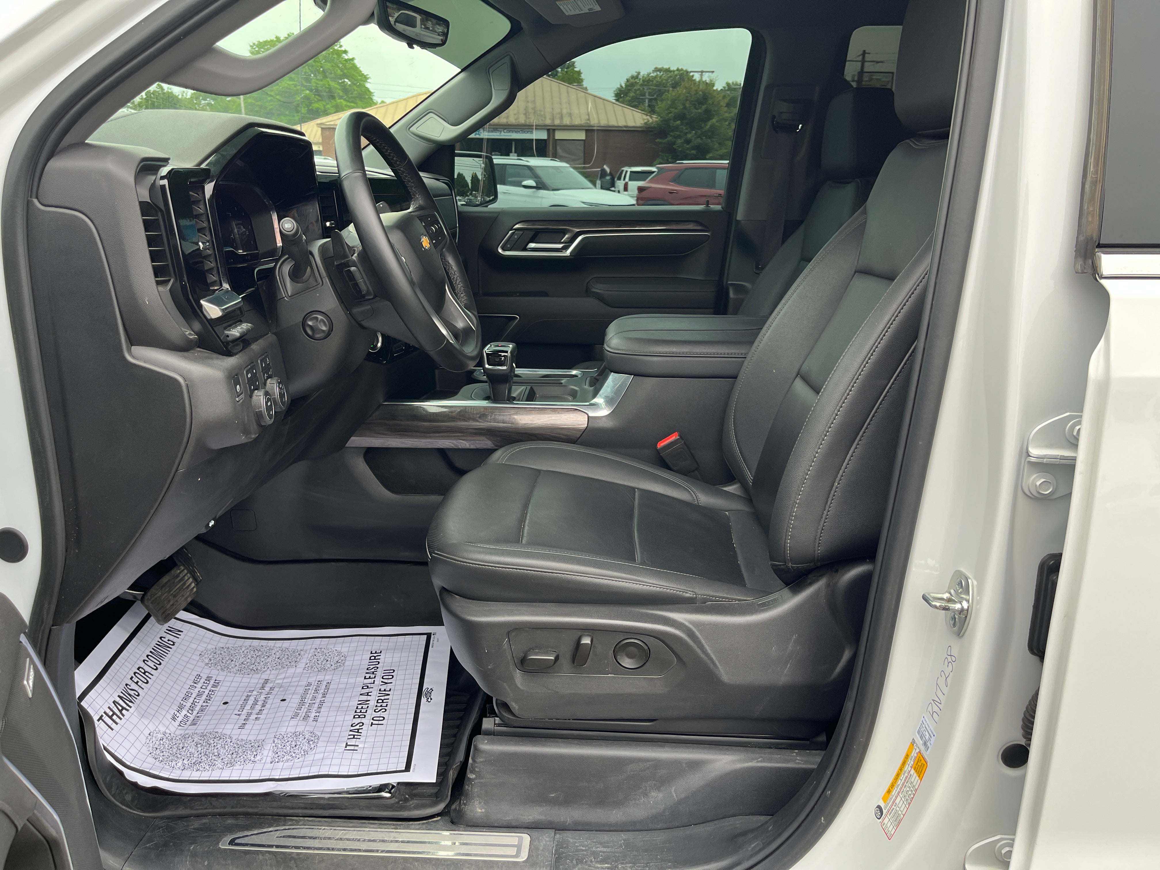 2025 Chevrolet Silverado 1500 LTZ