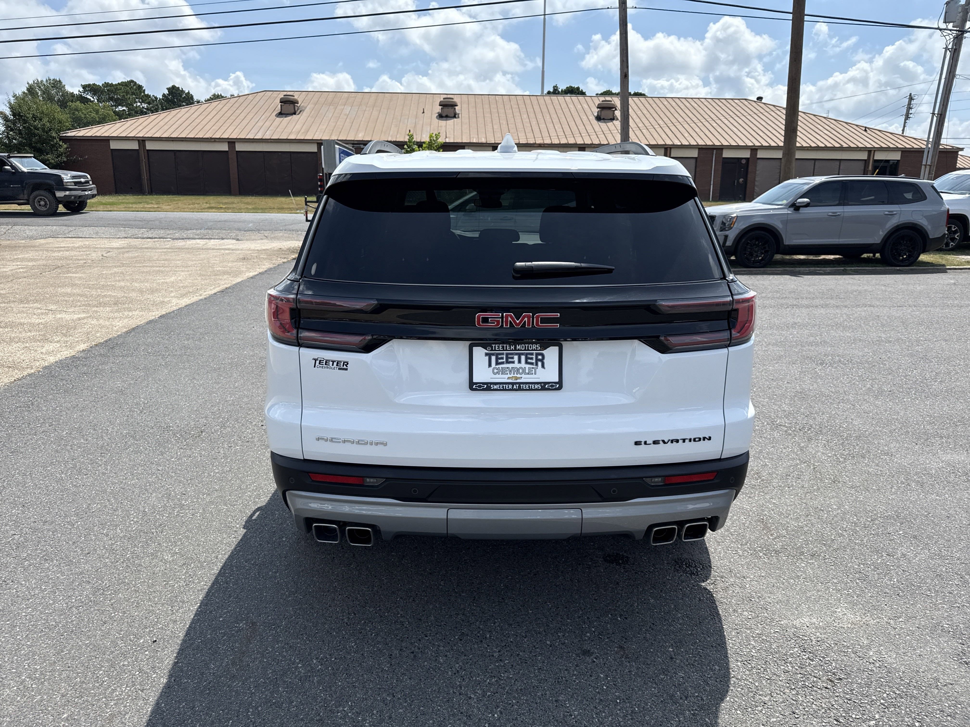 2025 GMC Acadia Elevation