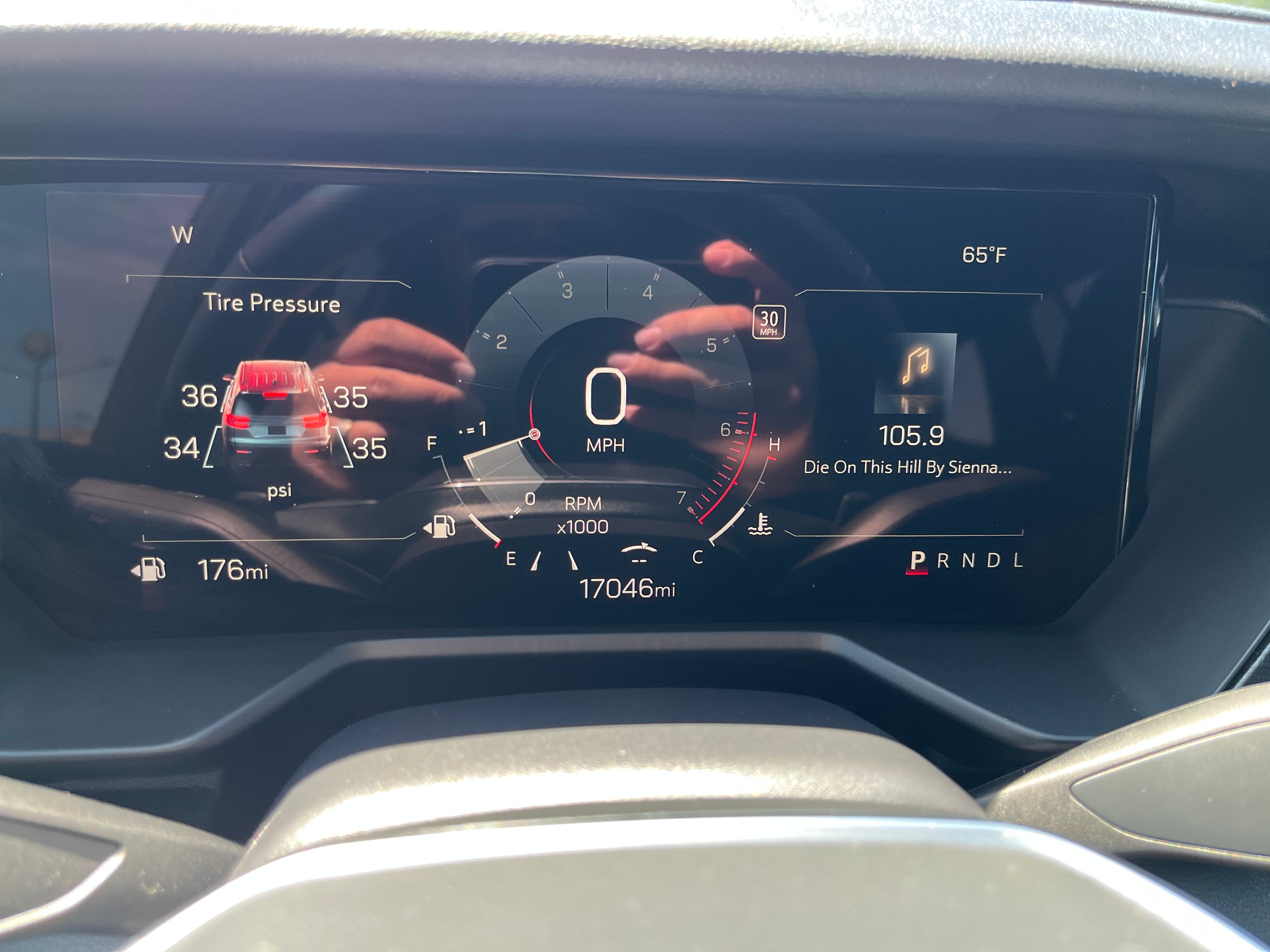 2025 GMC Acadia Elevation